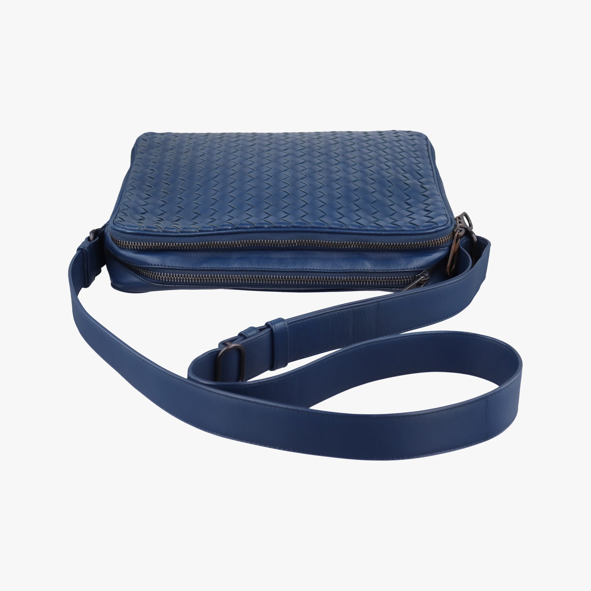 Intrecciato Navy lambskin B05679903Vイントレチャート ネイビー ラムスキン B05679903V