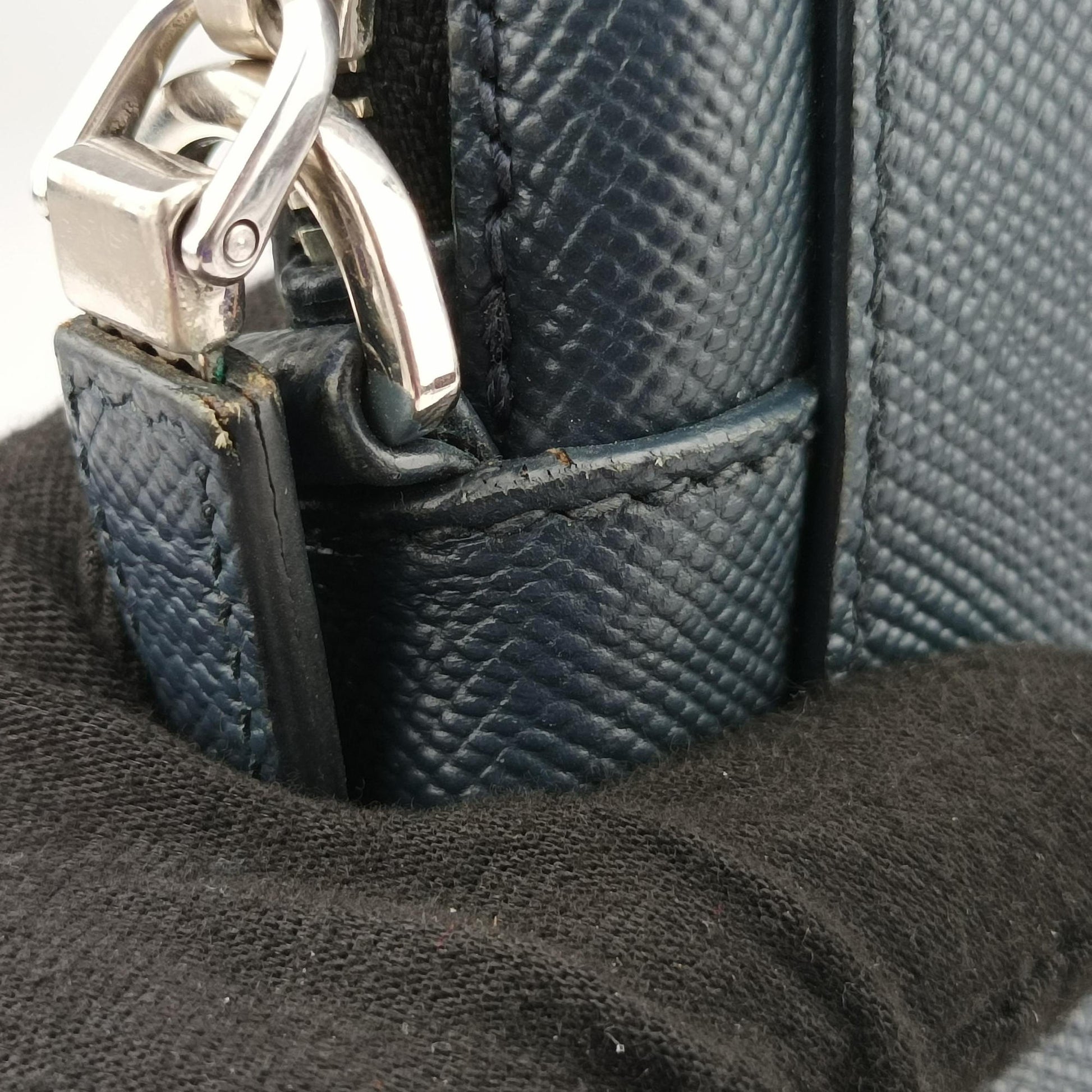 Business Briefcase Navy SAFFIANO Leather 2VE368 8Bビジネス ブリーフケース ブルーブラック サフィアーノレザー 2VE368 8B