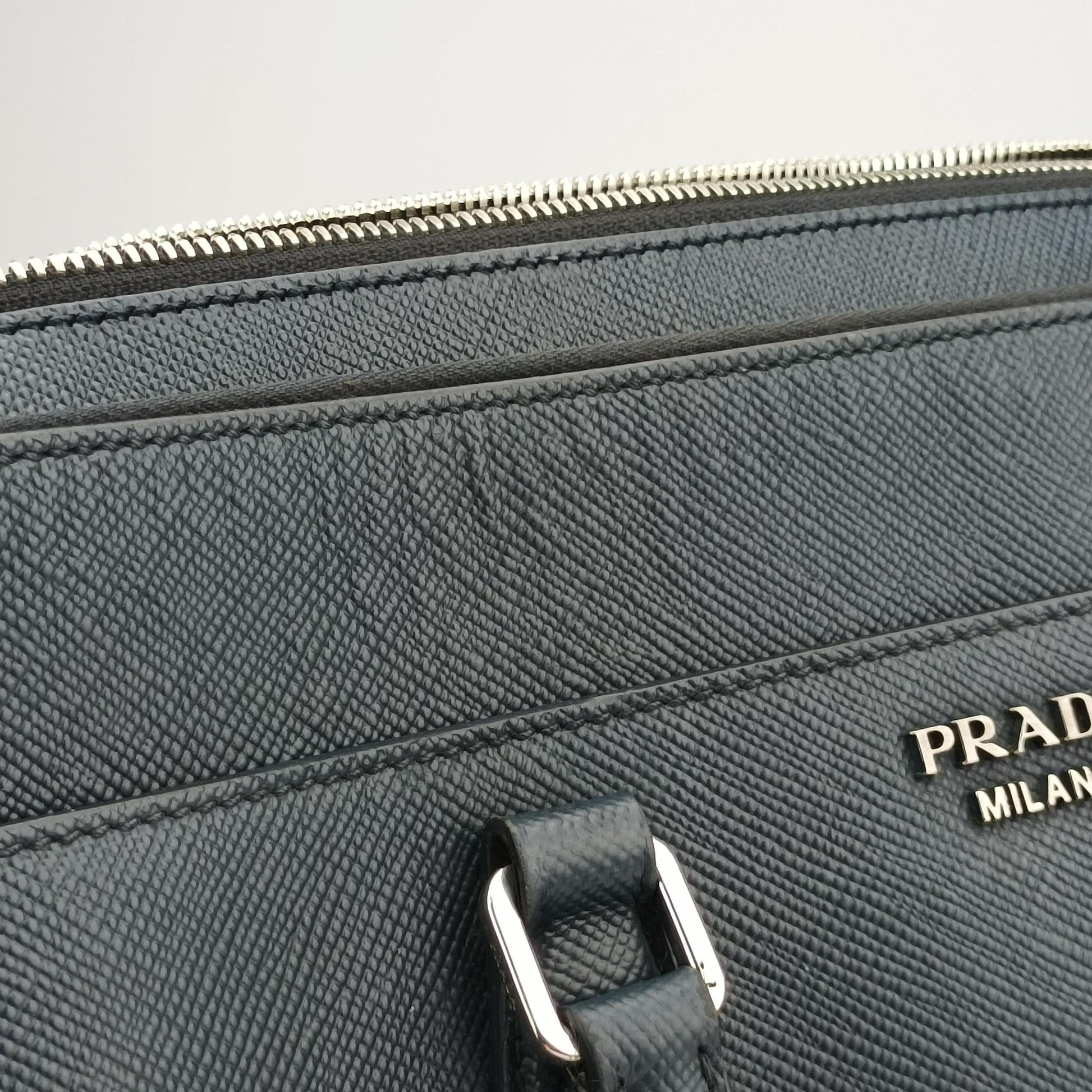 Business Briefcase Navy SAFFIANO Leather 2VE368 8Bビジネス ブリーフケース ブルーブラック サフィアーノレザー 2VE368 8B