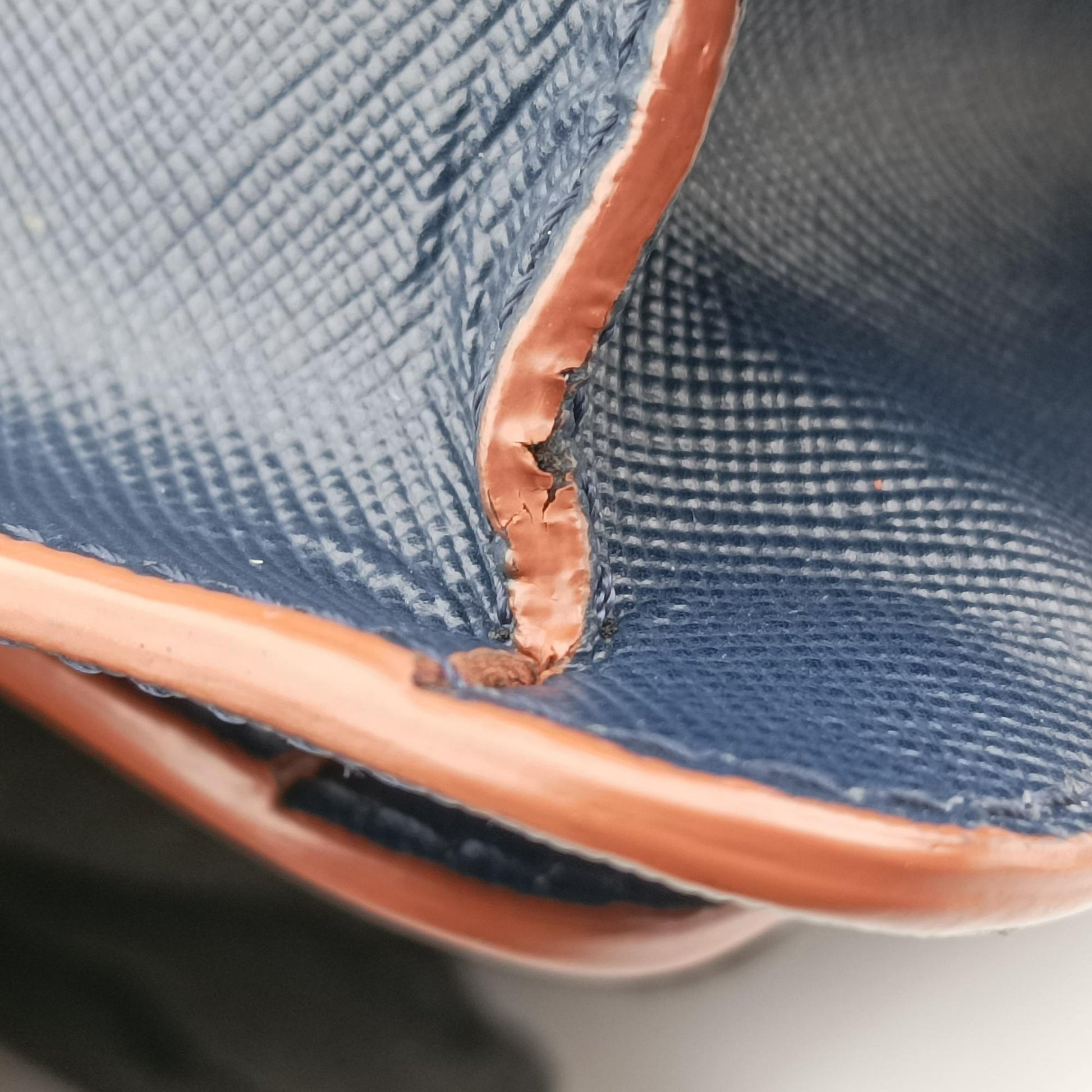 TRUNK Navy Saffiano Leather  トランク ネイビー サフィアーノレザー 