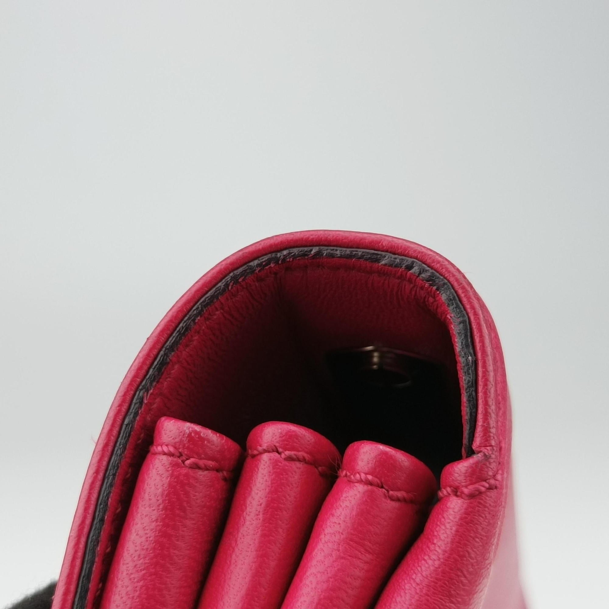 Rockstud Va Va Voom Rose Leather BU F 975 1ロックスタッズ ヴァ ヴァ ヴーム ローズ レッド レザー BU F 975 1