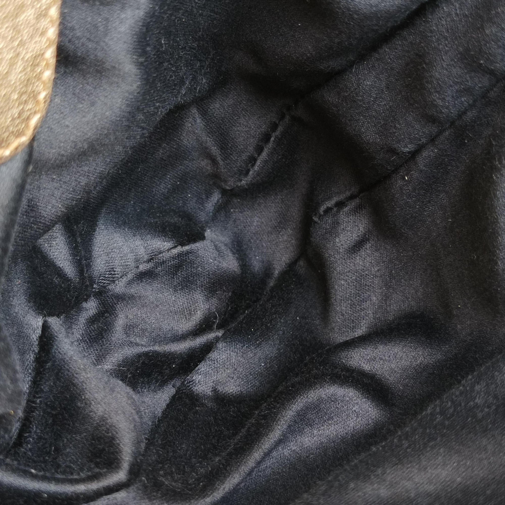 Iconic Crystal Cloque Golden Nappa Leather 5BD233 122クリスタル クロケ ゴールド ナッパレザー 5BD233 122