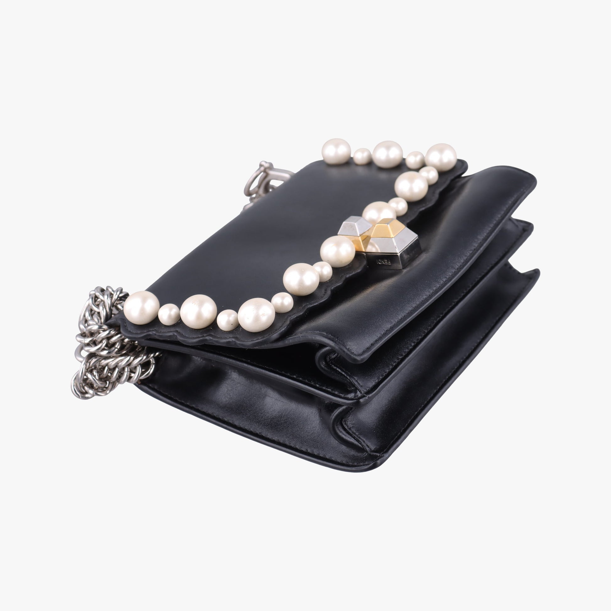 Studded Kan I Black Leather 8M0381 8M0381 A0ZR 188-8241スタッズ キャナイ ブラック レザー 8M0381 8M0381 A0ZR 188-8241