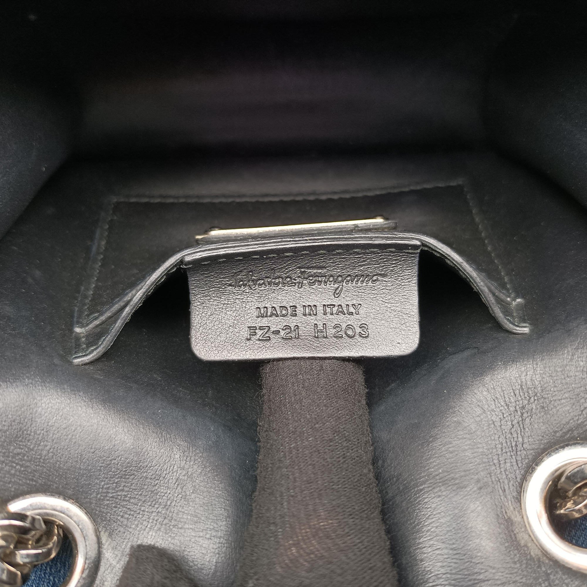 Vara Silver Leather FZ-21 H 203ヴァラ シルバー レザー FZ-21 H 203