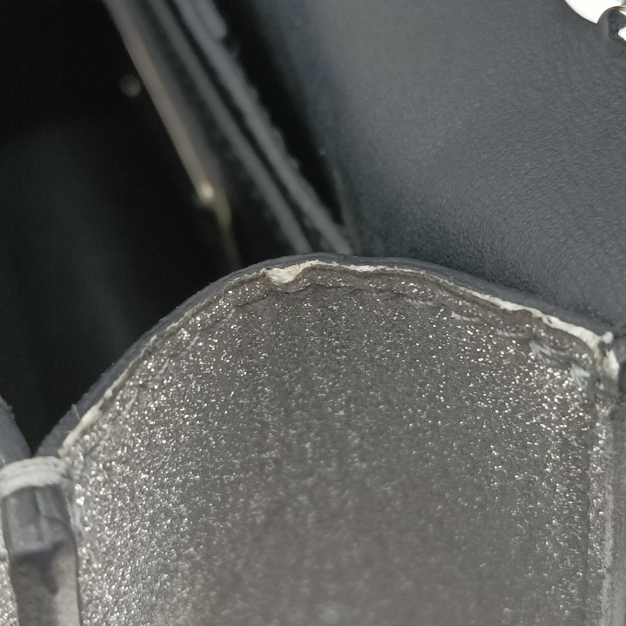 Vara Silver Leather FZ-21 H 203ヴァラ シルバー レザー FZ-21 H 203