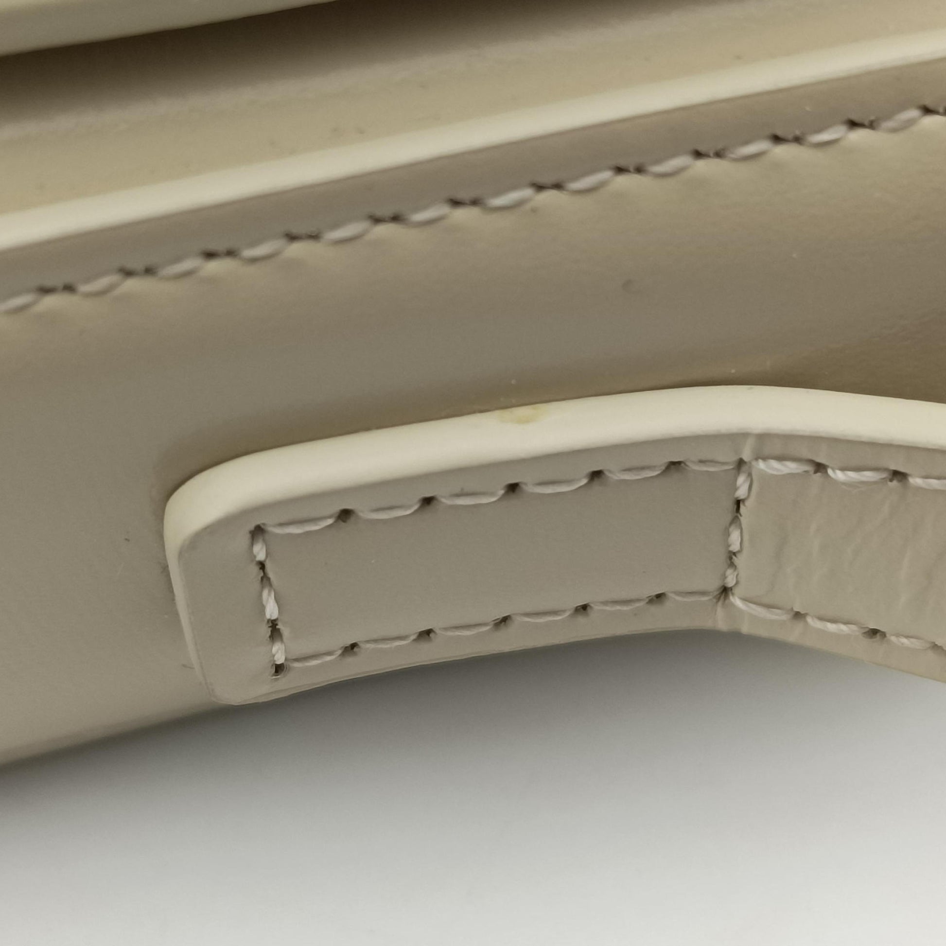 Claude Triomphe Beige Leather F-CU-1233クロード トリオンフ ベージュ レザー F-CU-1233