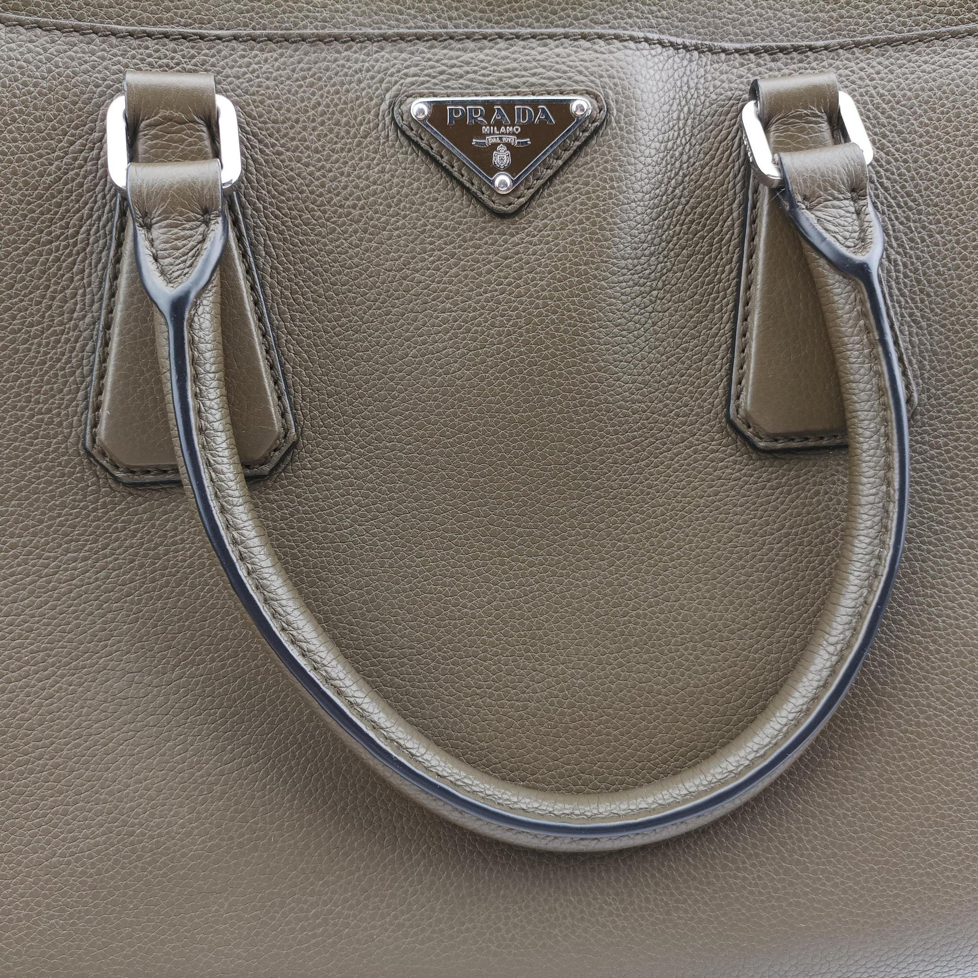 Business Briefcase Green Leather 2VE368 7/Iビジネス ブリーフケース グリーン レザー 2VE368 7/I
