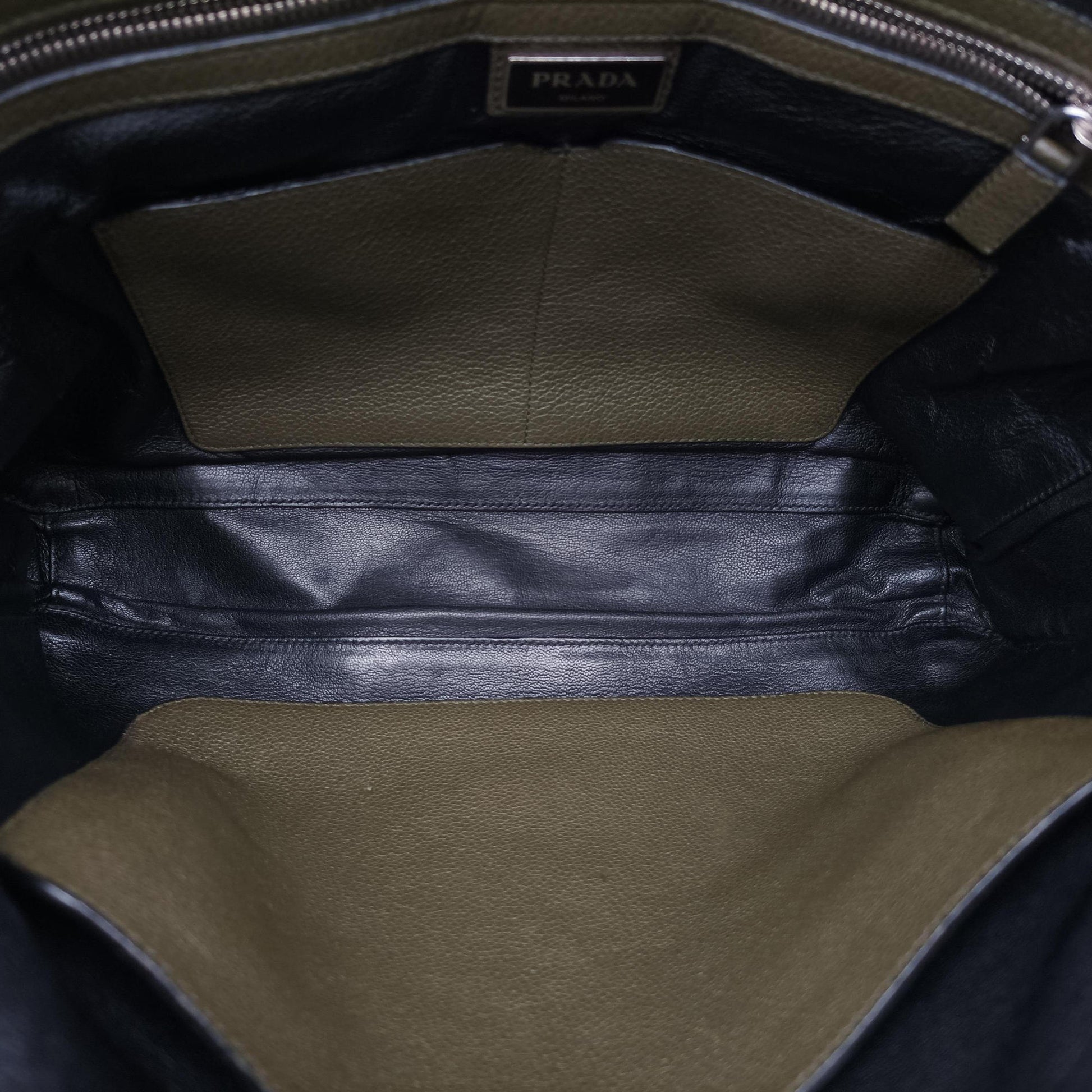 Business Briefcase Green Leather 2VE368 7/Iビジネス ブリーフケース グリーン レザー 2VE368 7/I