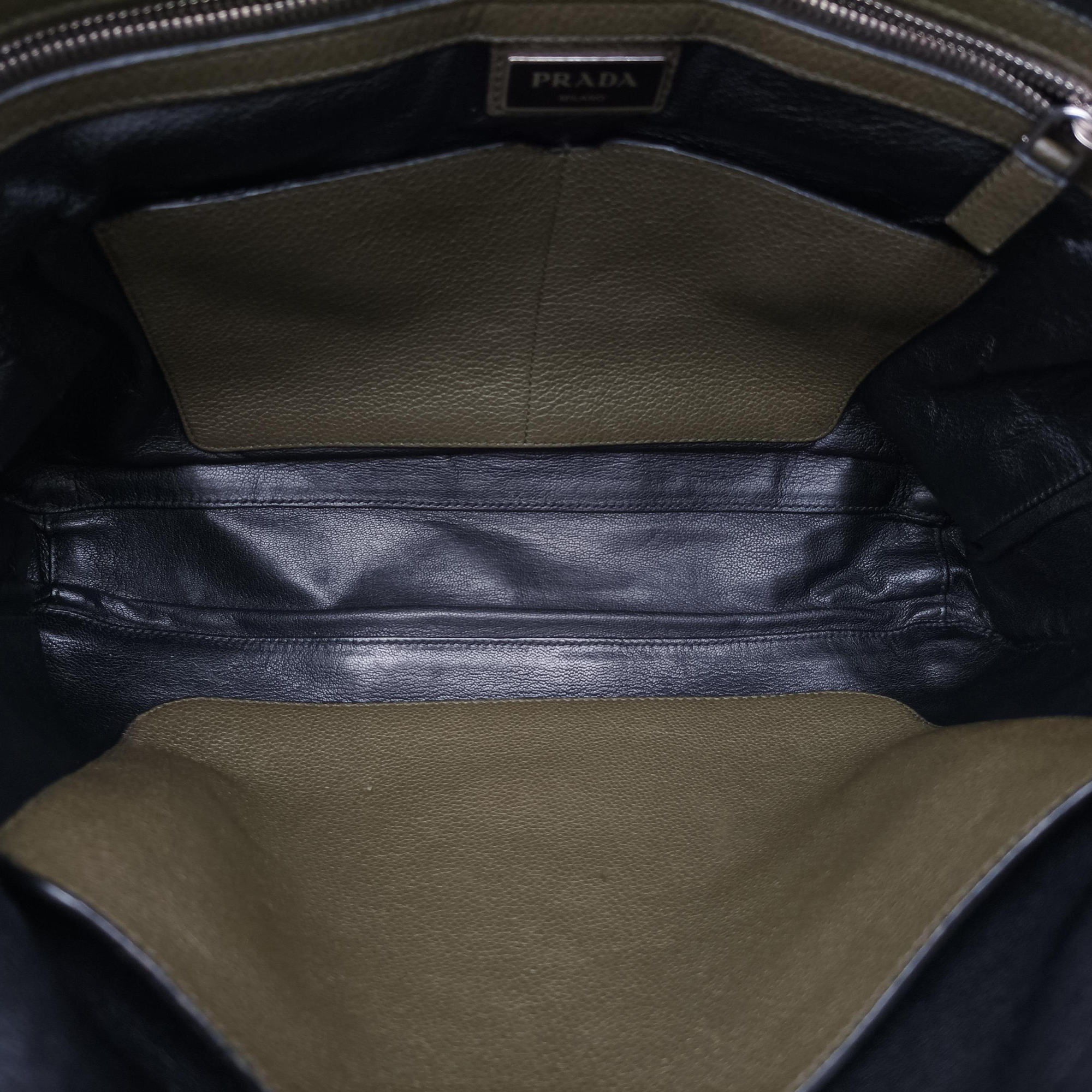 Business Briefcase Green Leather 2VE368 7/Iビジネス ブリーフケース グリーン レザー 2VE368 7/I