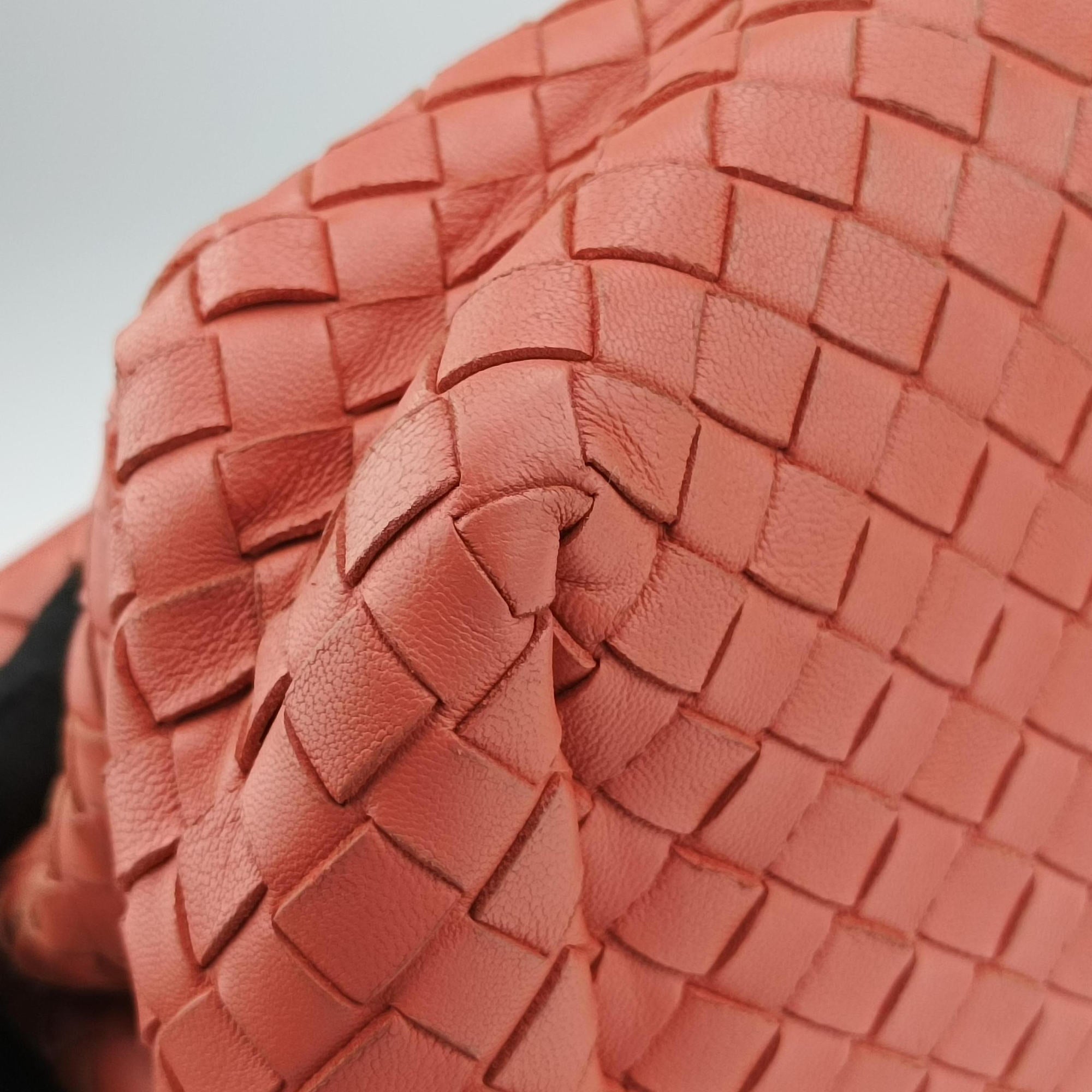 Intrecciato Coral red lambskin B02234583Uイントレチャート コーラルレッド ラムスキン B02234583U