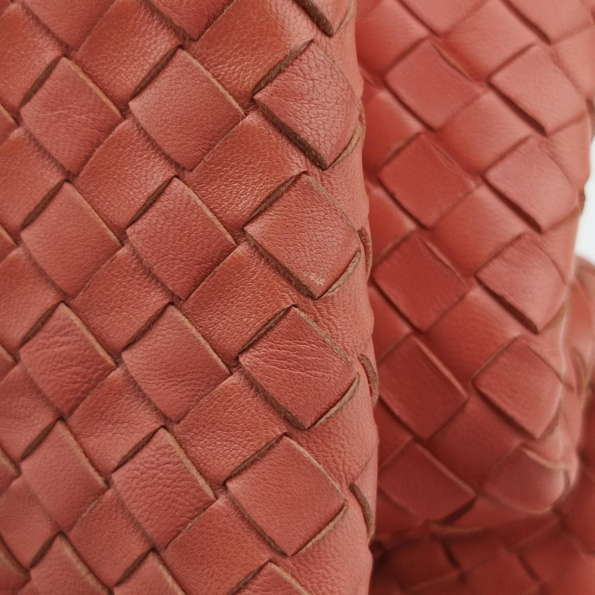 Intrecciato Coral red lambskin B02234583Uイントレチャート コーラルレッド ラムスキン B02234583U
