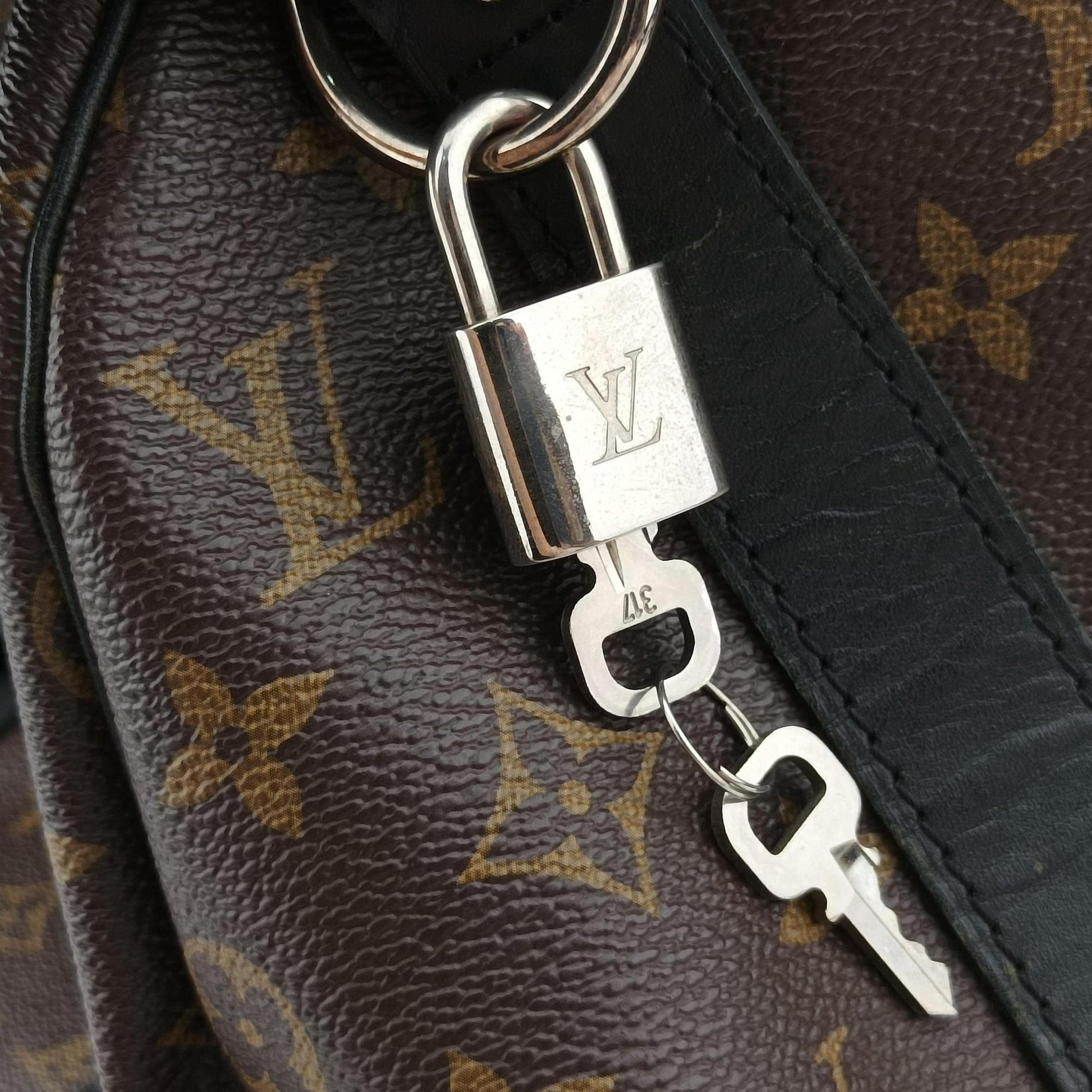Keepall Bandouliere 45 Monogram Eclipse Monogram Eclipse Canvas M56711 AA4166キーポルバンドリエール45 モノグラムエクリプス モノグラム エクリプス キャンバス M56711 AA4166