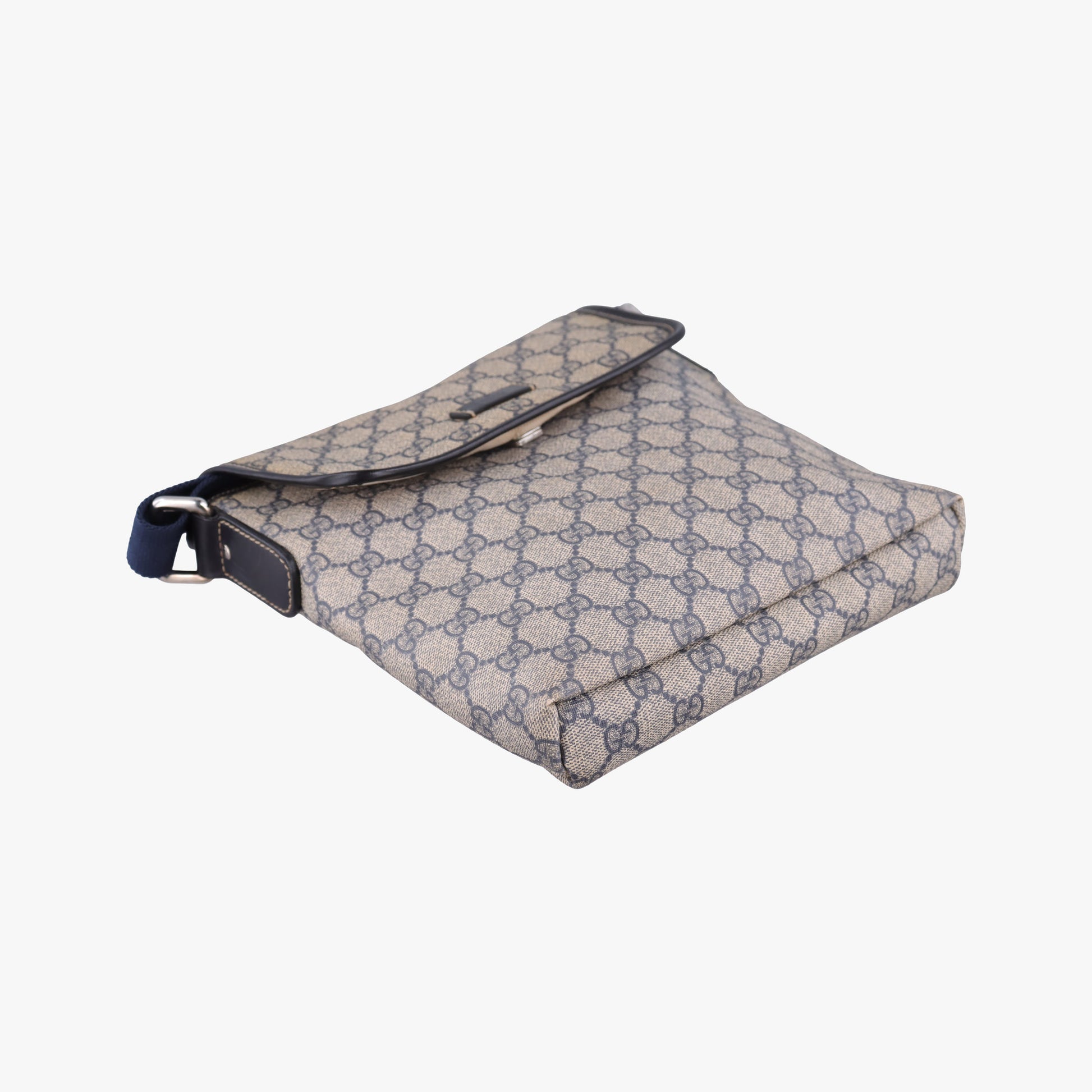 GG Plus GG Supreme beige×navy PVC coated canvas×Leather 223666 B011361882GGプラス GGスプリーム ベージュ×ネイビー PVCコーティングキャンバス×レザー 223666 B011361882