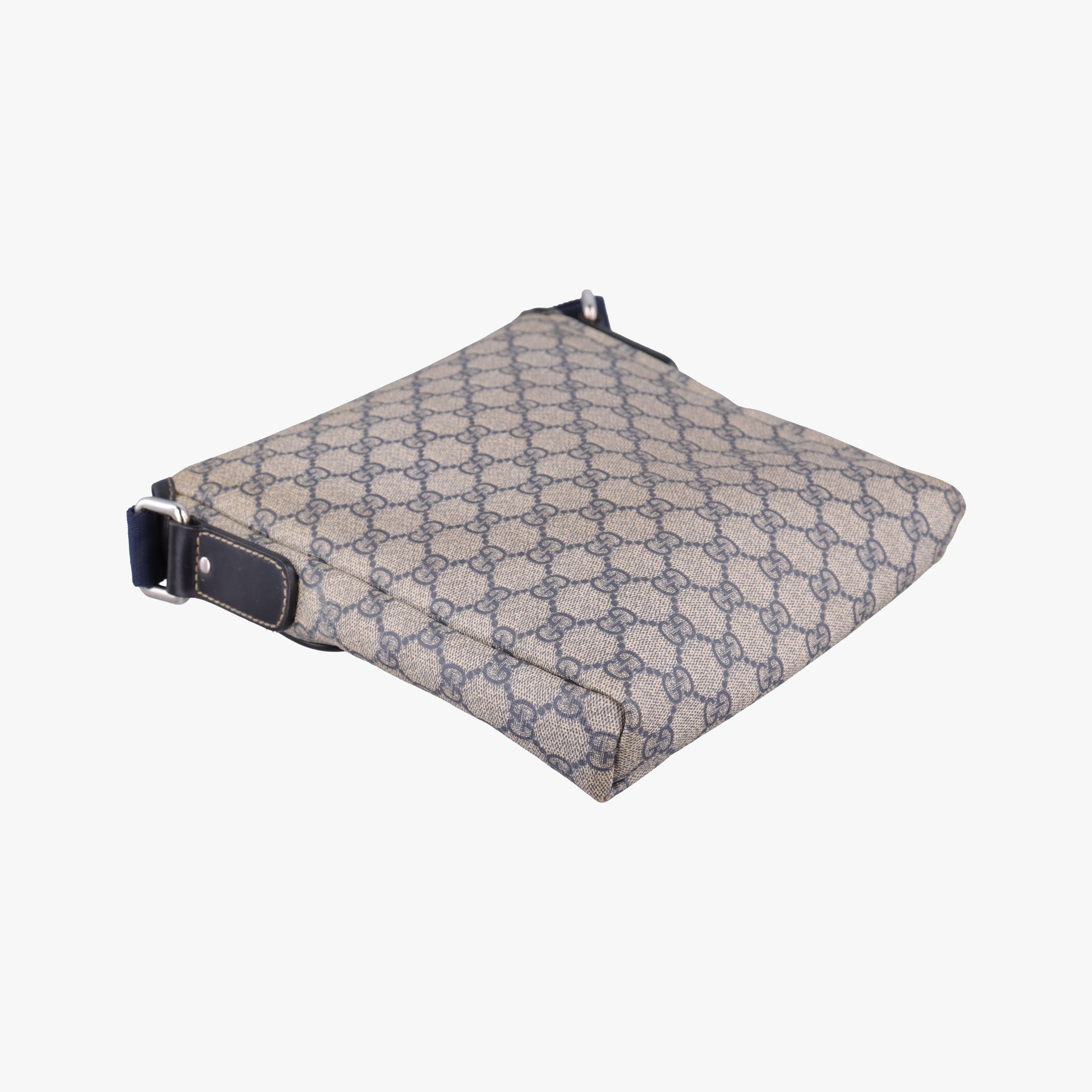 GG Plus GG Supreme beige×navy PVC coated canvas×Leather 223666 B011361882GGプラス GGスプリーム ベージュ×ネイビー PVCコーティングキャンバス×レザー 223666 B011361882