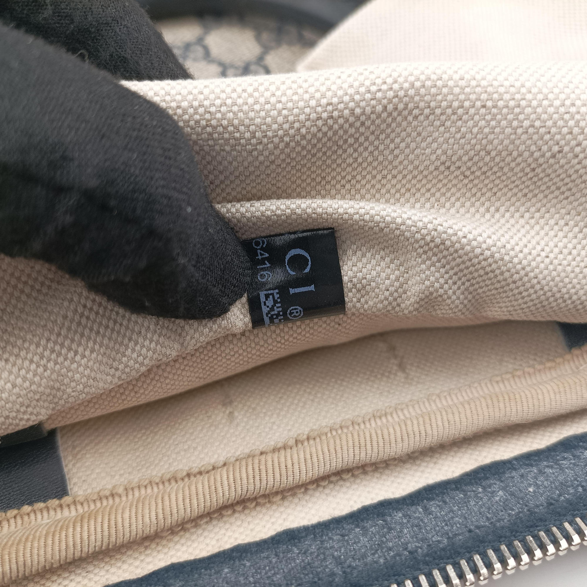 GG plus GG Supreme Briefcase Beige×Black PVC coated canvas 201480 C6526416GGプラス GGスプリーム ベージュ×ブラック PVCコーティングキャンバス 201480 C6526416