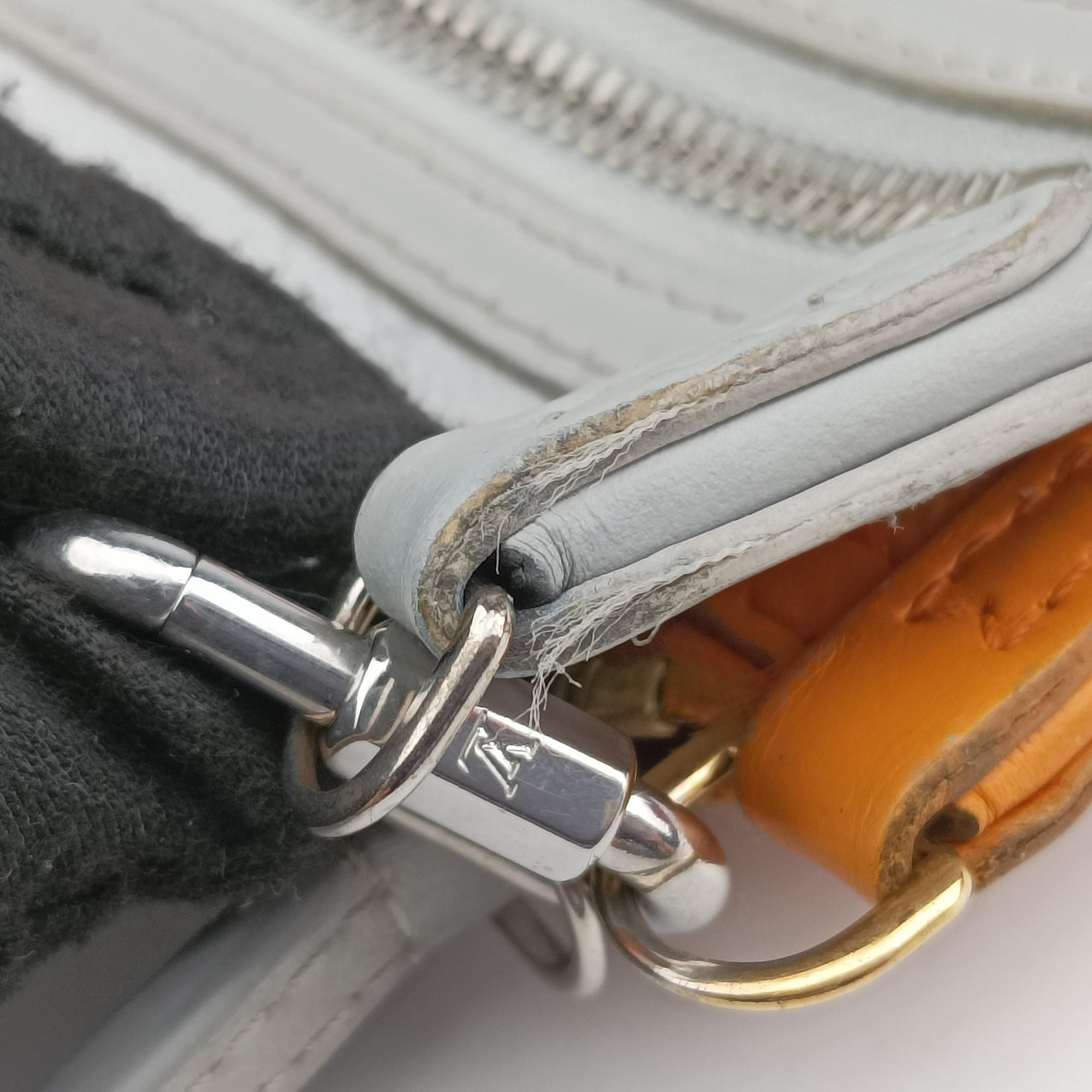 Flat Messenger White×orange White Monogram Canvas x Ocher Monogram Denim M44640 CA1149フラットメッセンジャー ブロン×オレンジ ホワイトモノグラムキャンバス×オーカーモノグラムデニム M44640 CA1149