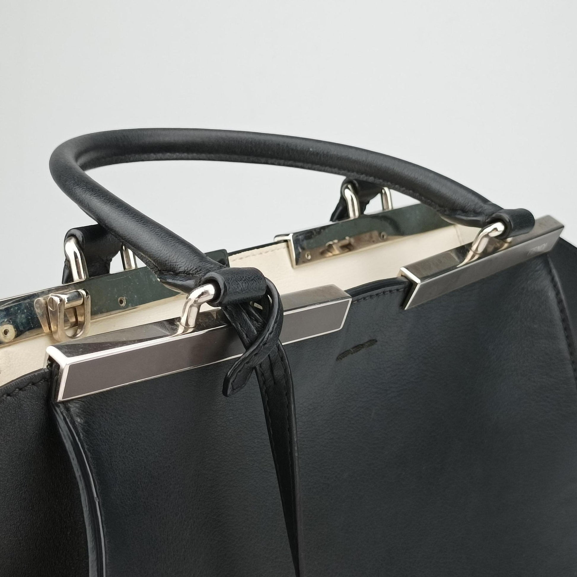 Troyage Trois Jours Black Leather 8BH279 8BH279-1A5 158-8762トロワジュール ブラック レザー 8BH279 8BH279-1A5 158-8762