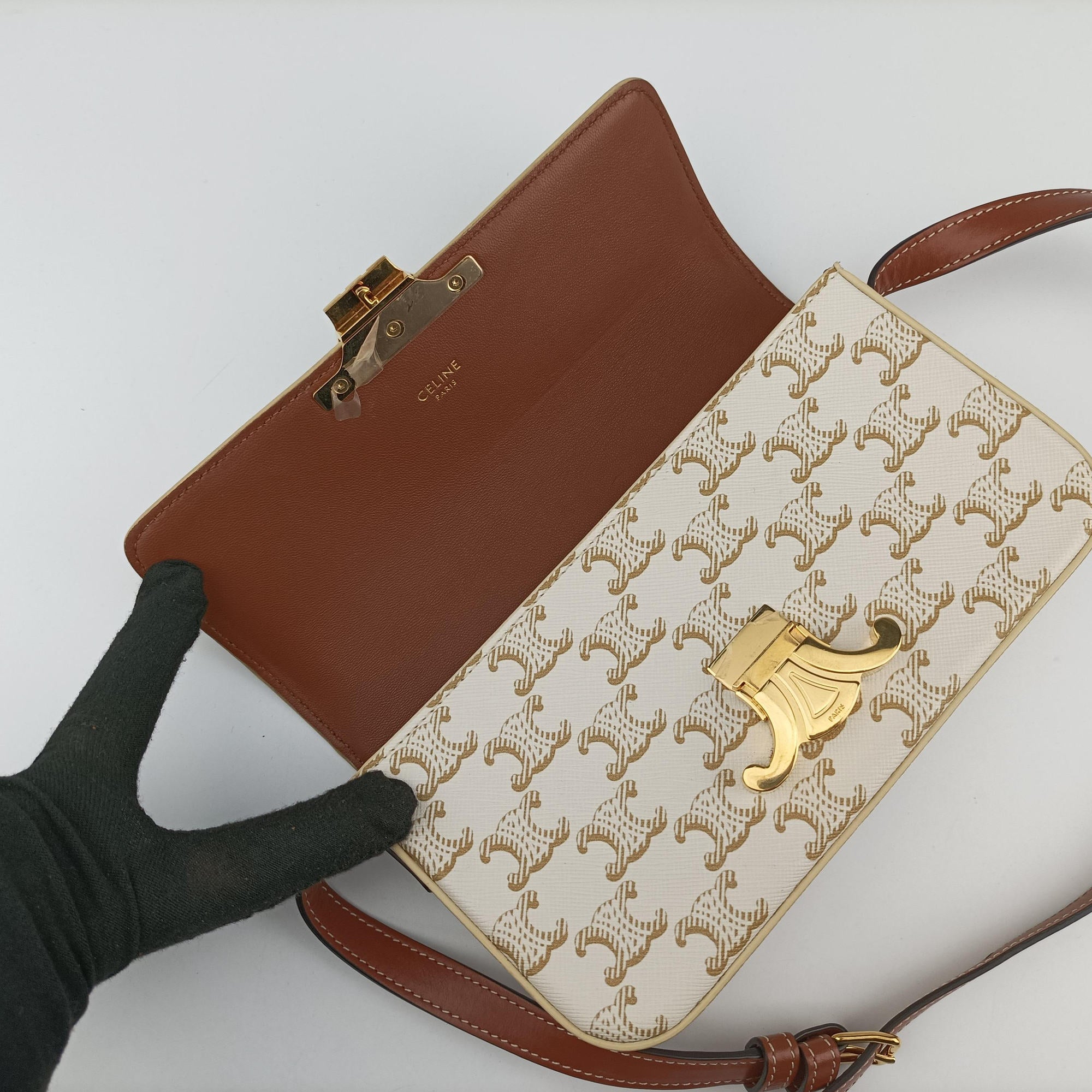 Claude Triomphe white x brown PVC coated canvas x Leather W-CU-2251クロード トリオンフ ホワイトxブラウン PVCコーティングキャンバスxレザー W-CU-2251
