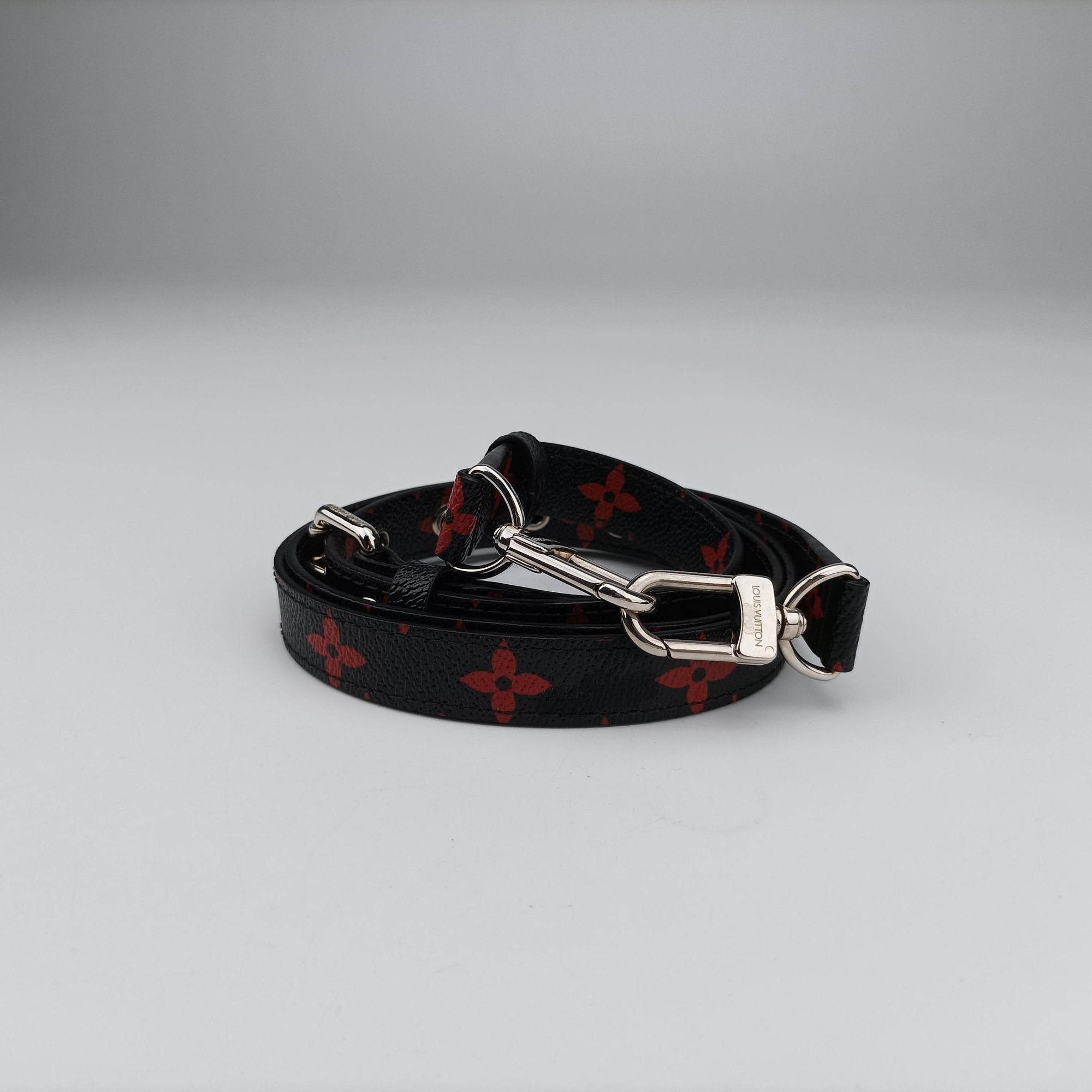 Pochette Metis MM Noir×ROUGE Monogram Infrarouge M41462 DR4196ポシェット メティス MM ノワール×ルージュ モノグラム アンフラルージュ M41462 DR4196