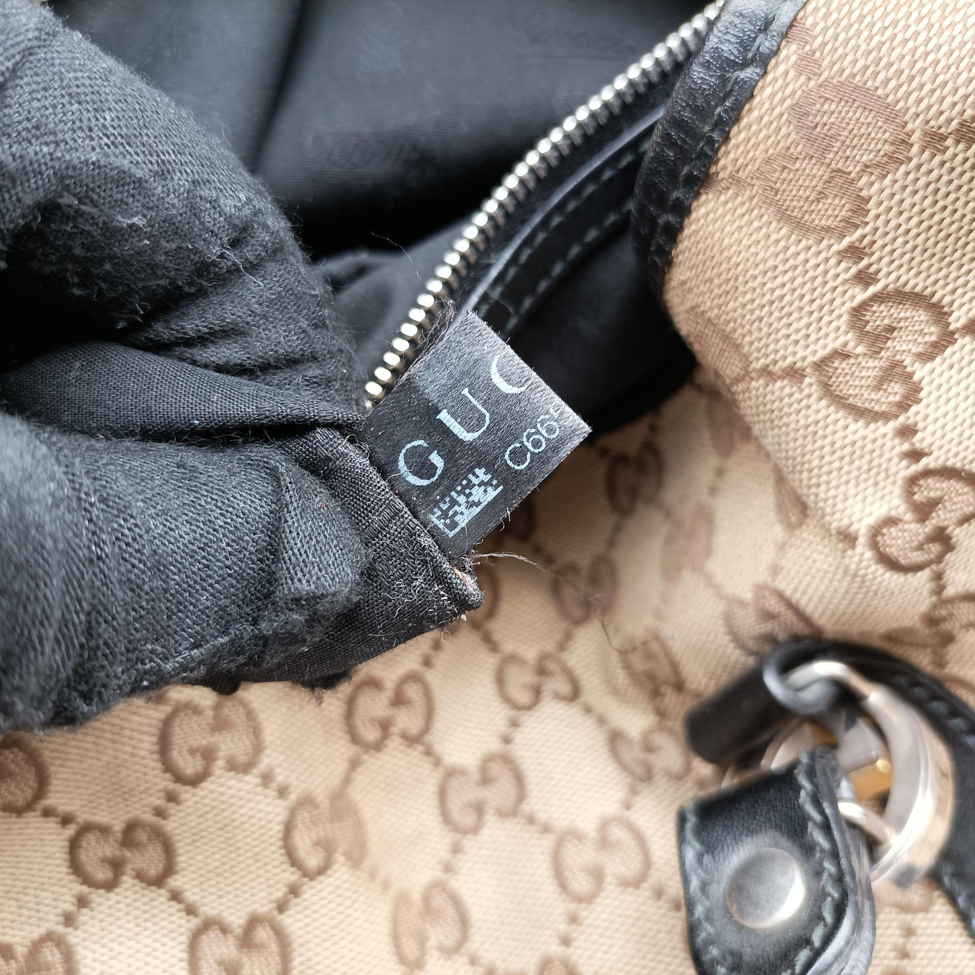 グッチGucciGGキャンバス GGツインズ ベージュ×ブラック キャンバス