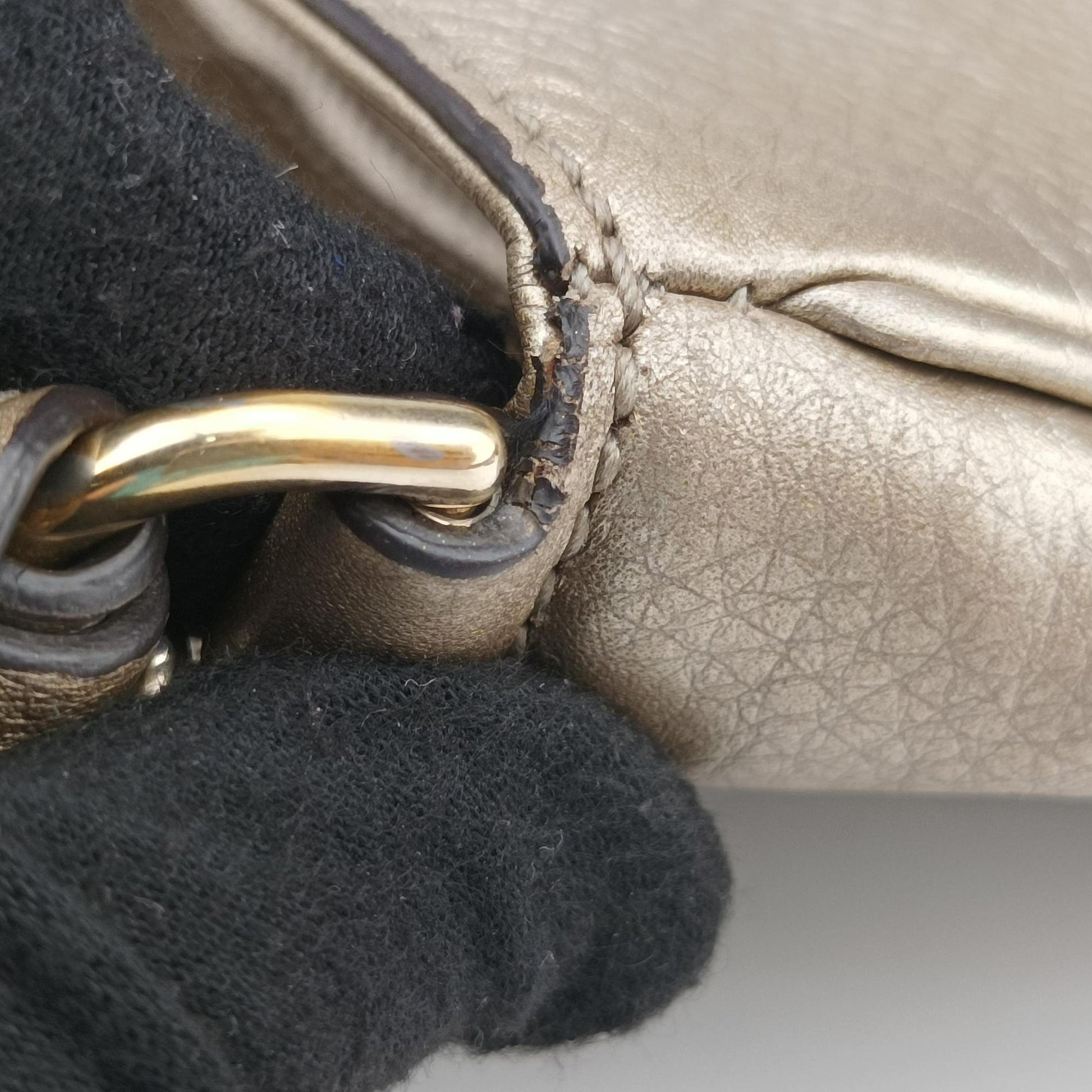 Soho Golden Leather 323190 F014831523ソーホー ゴールド レザー 323190 F014831523