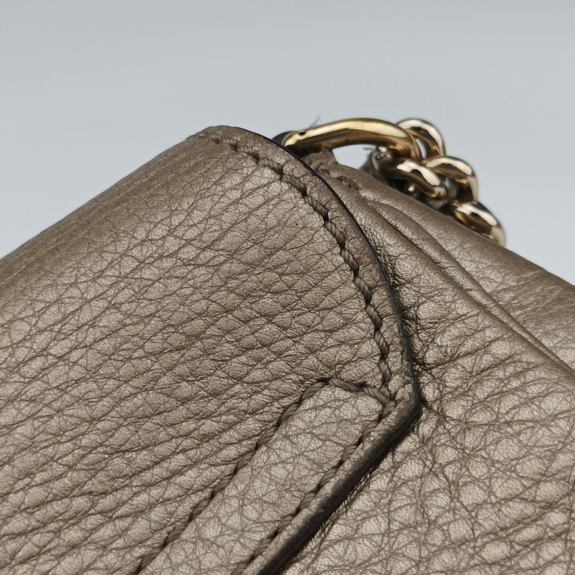 Soho Golden Leather 323190 F014831523ソーホー ゴールド レザー 323190 F014831523