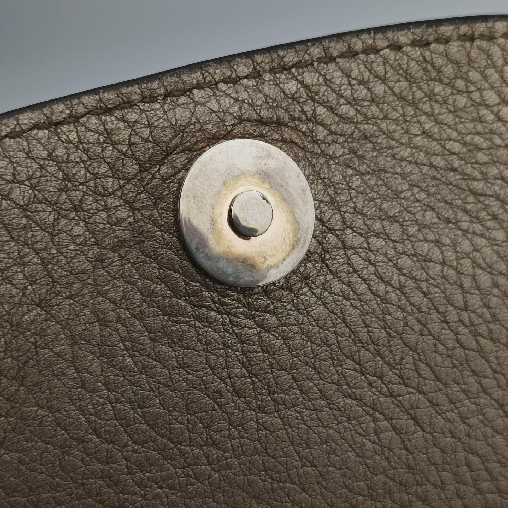 Soho Golden Leather 323190 F014831523ソーホー ゴールド レザー 323190 F014831523
