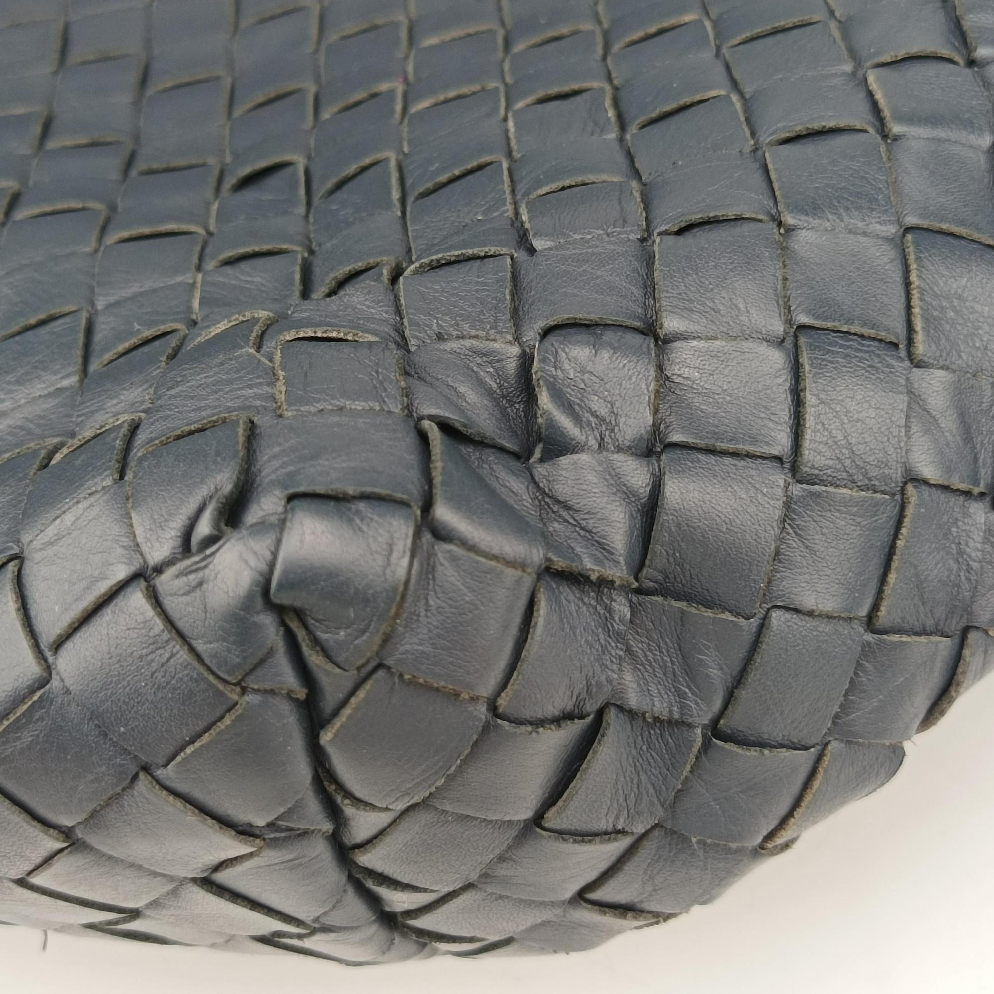 Intrecciato Navy lambskin B02834033Jイントレチャート ネイビー ラムスキン B02834033J