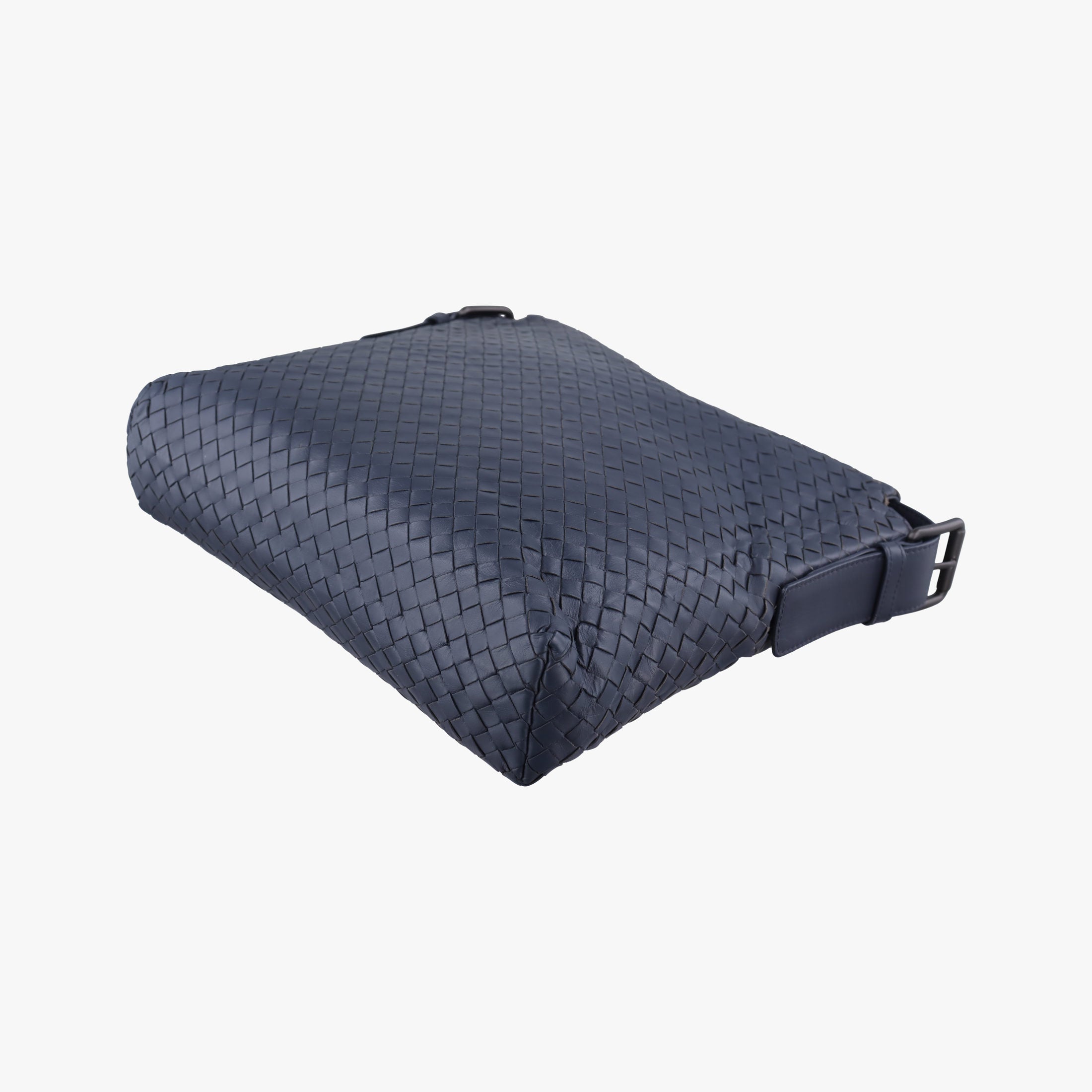 Intrecciato Navy lambskin B02834033Jイントレチャート ネイビー ラムスキン B02834033J
