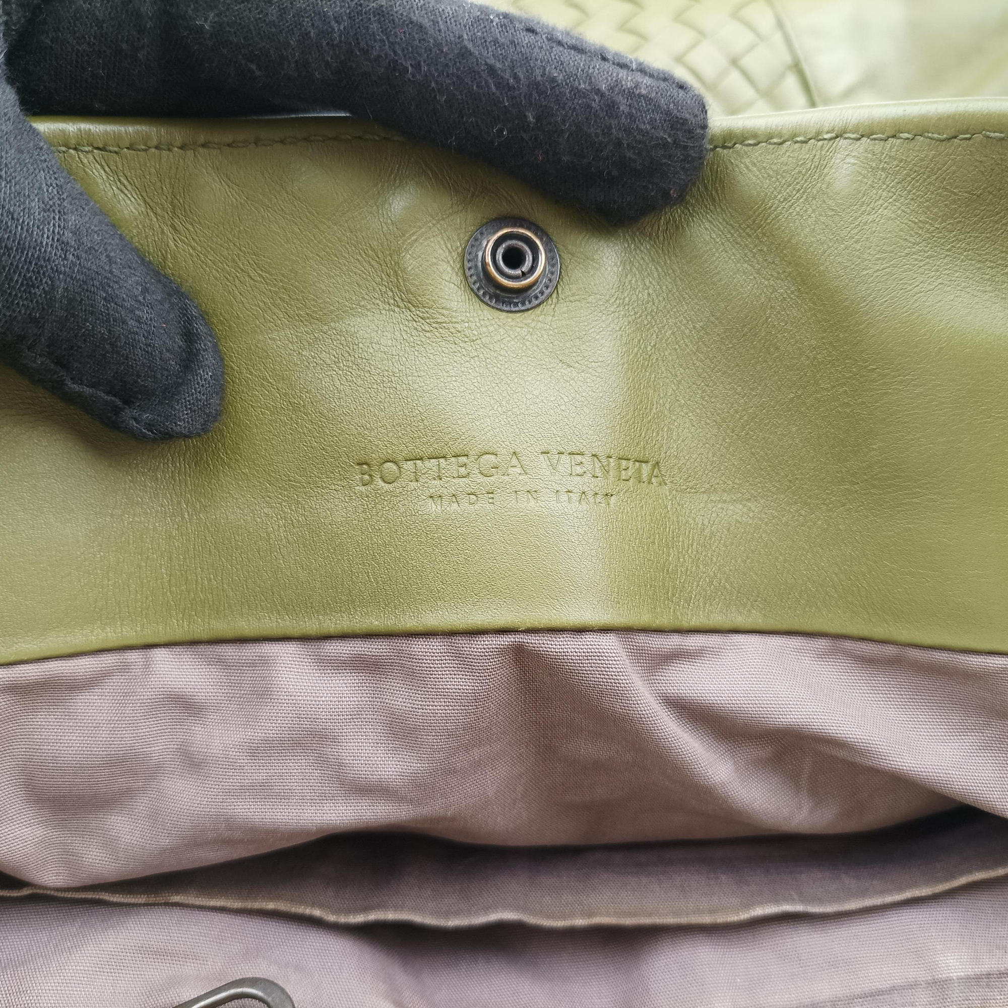 Intrecciato Shopper Acatl Green lambskin B03181332Rイントレチャート ショッパー アキャトル グリーン ラムスキン B03181332R