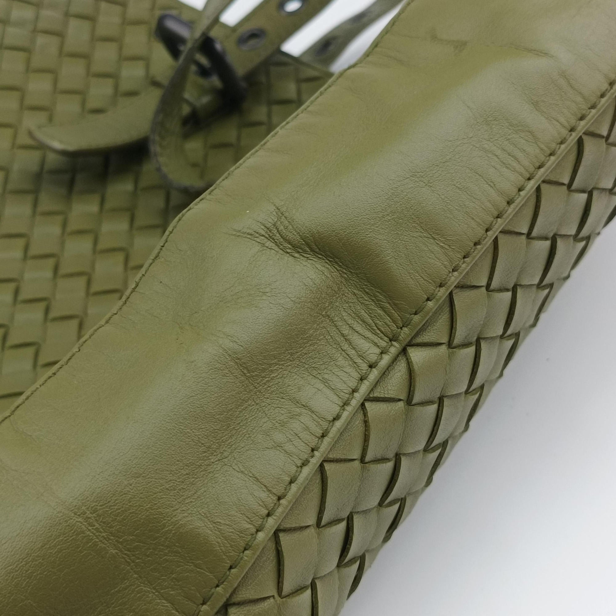 Intrecciato Shopper Acatl Green lambskin B03181332Rイントレチャート ショッパー アキャトル グリーン ラムスキン B03181332R