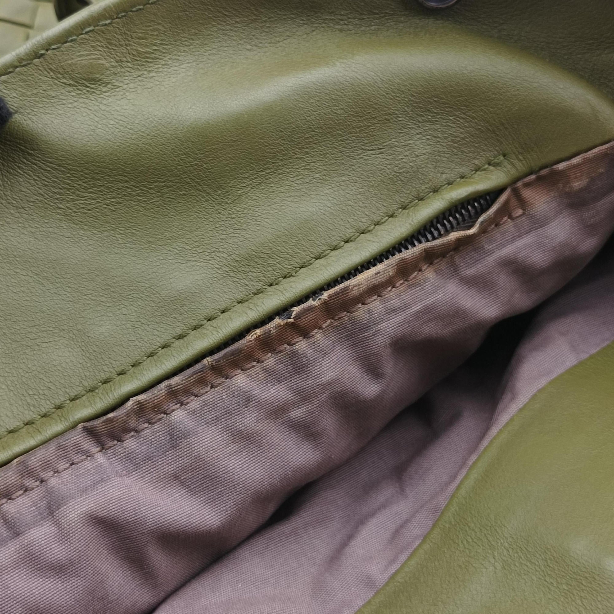 Intrecciato Shopper Acatl Green lambskin B03181332Rイントレチャート ショッパー アキャトル グリーン ラムスキン B03181332R