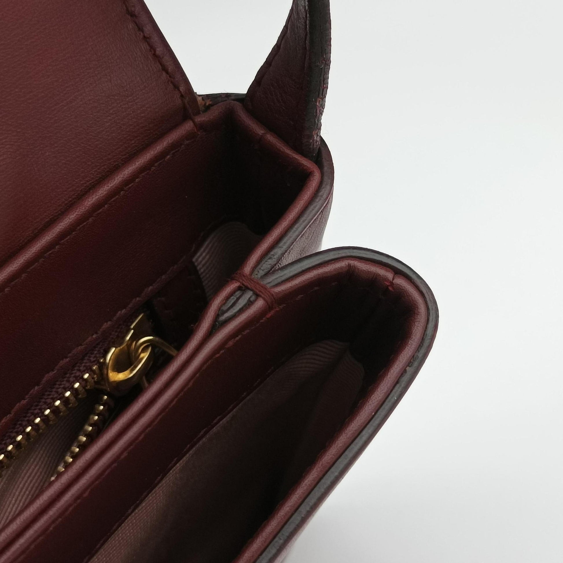 Arli Burgundy Leather 550129 I026802859アリー ワインレッド レザー 550129 I026802859