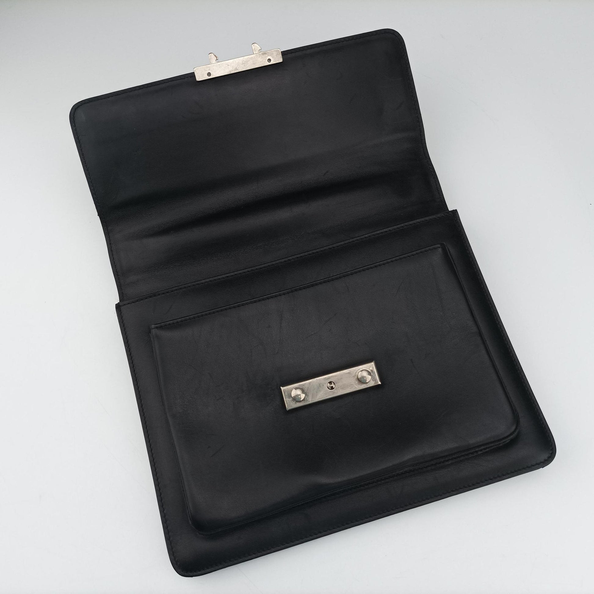 Embossed Logo Top Handle Messenger Black Leather ロゴ型押し 2WAY メッセンジャー ブラック レザー 