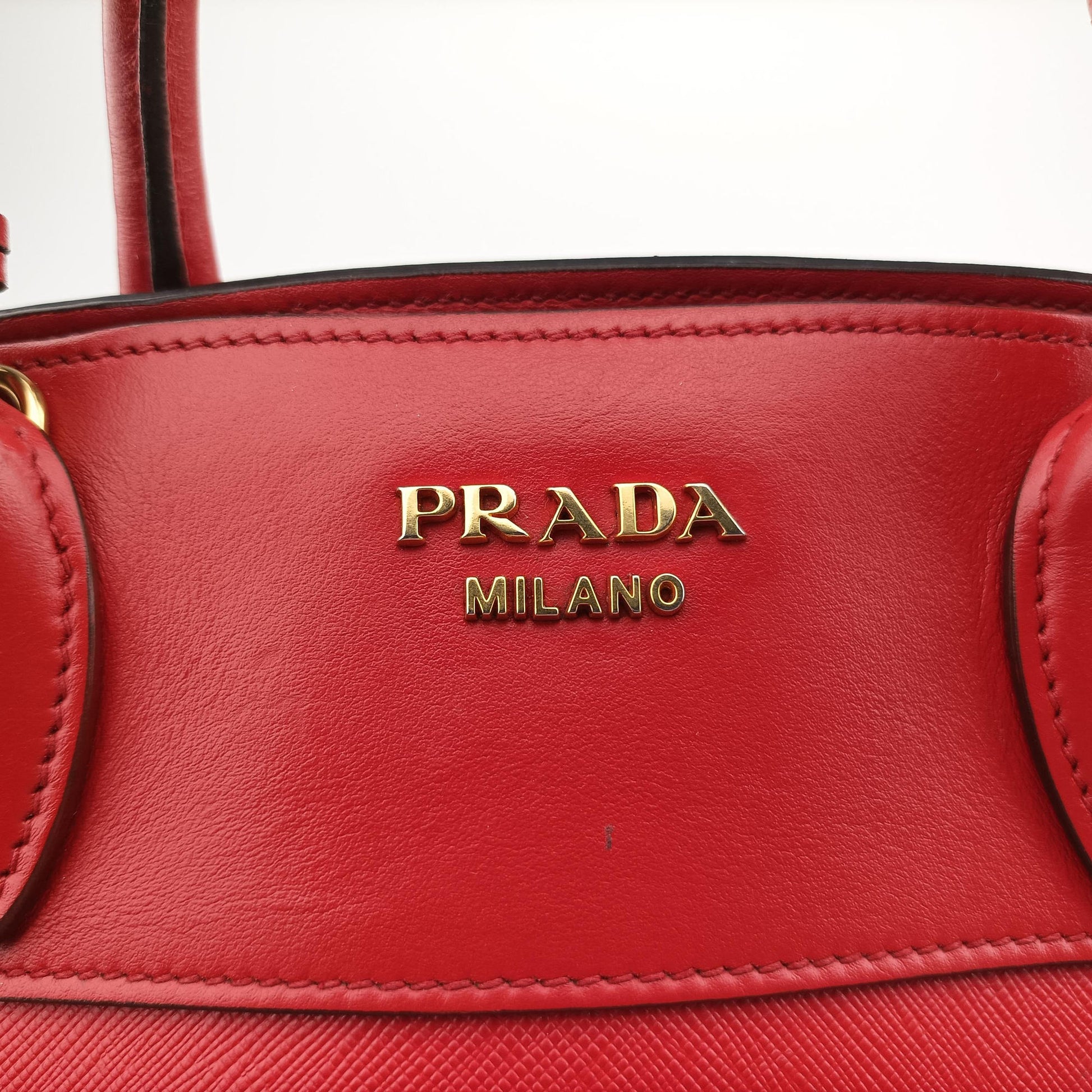 Esplanade Red SAFFIANO Leather 1BA046 117 Rエスプラナード レッド サフィアーノレザー 1BA046 117 R