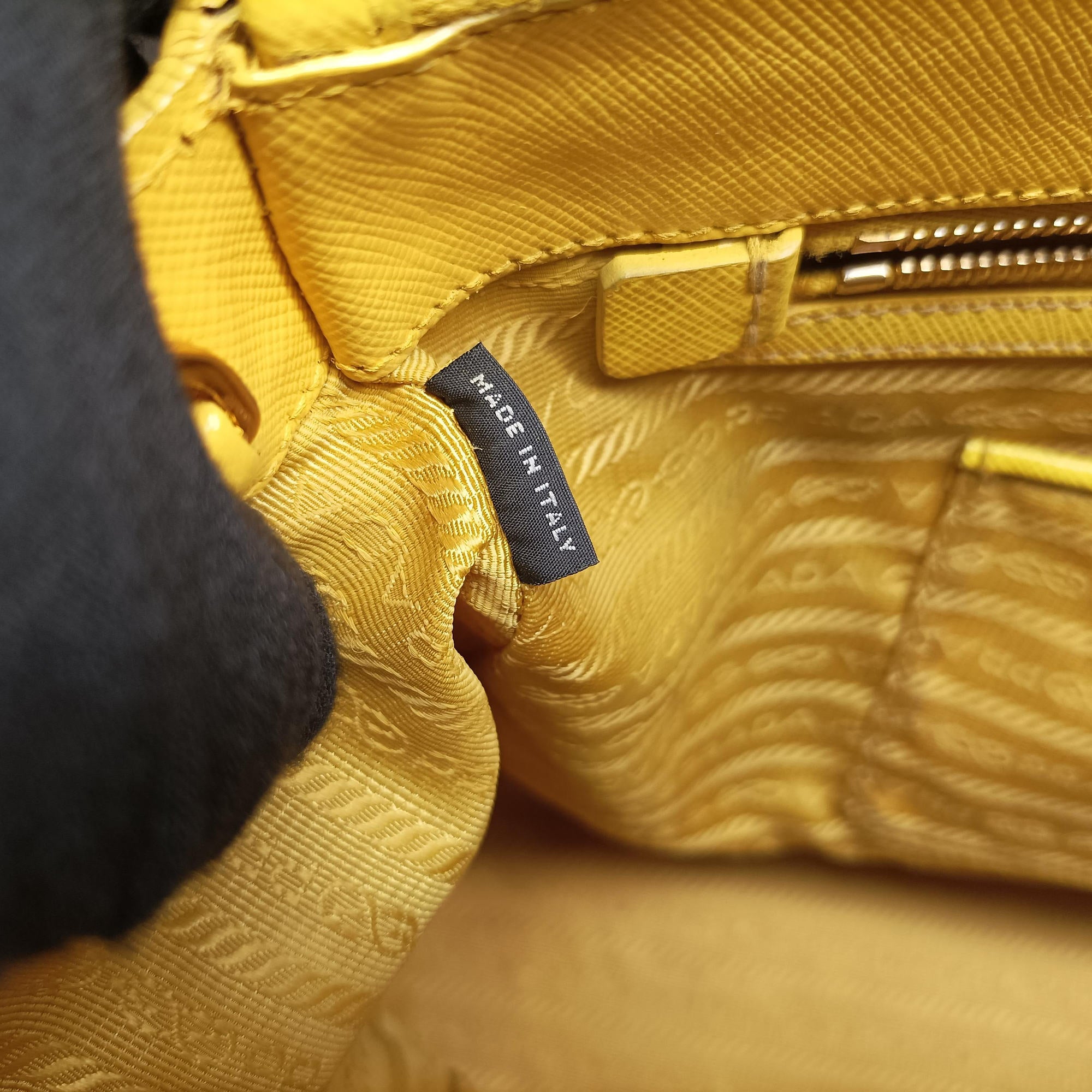 Galleria Yellow SAFFIANO Leather BN2274 25ガレリア イエロー サフィアーノレザー BN2274 25