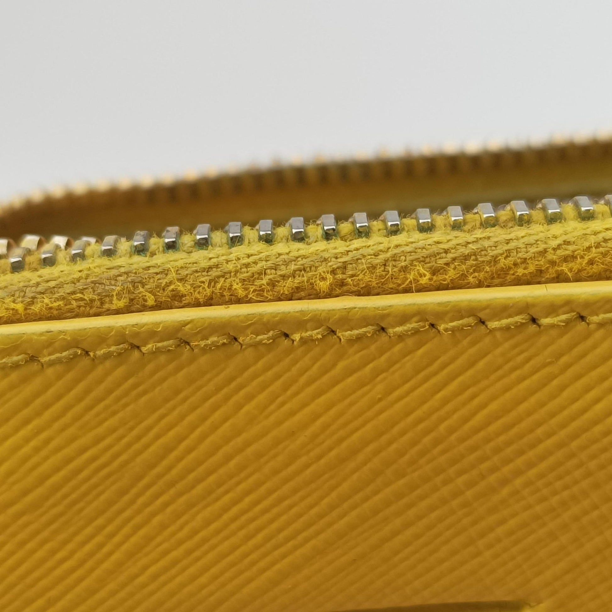 Galleria Yellow SAFFIANO Leather BN2274 25ガレリア イエロー サフィアーノレザー BN2274 25