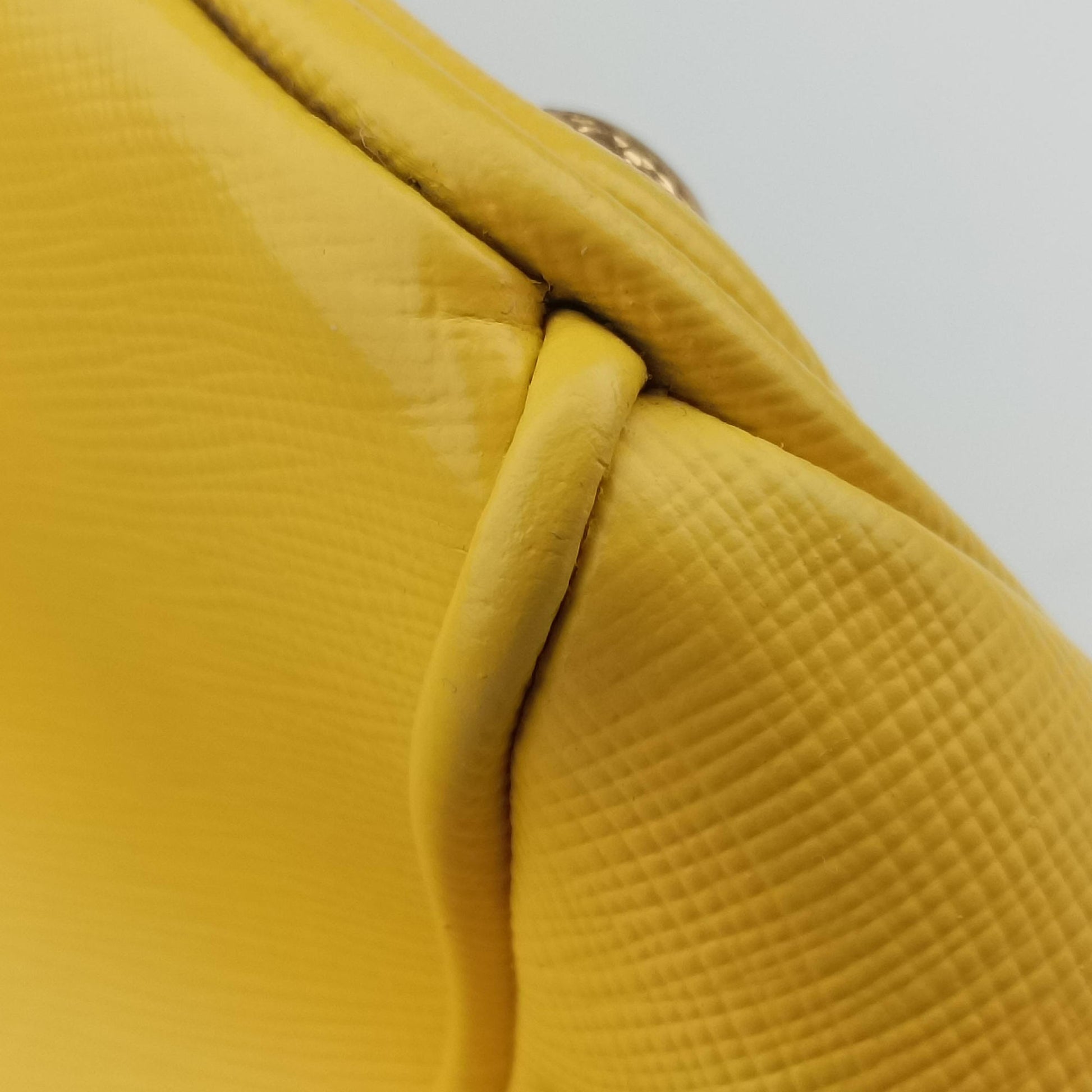 Galleria Yellow SAFFIANO Leather BN2274 25ガレリア イエロー サフィアーノレザー BN2274 25