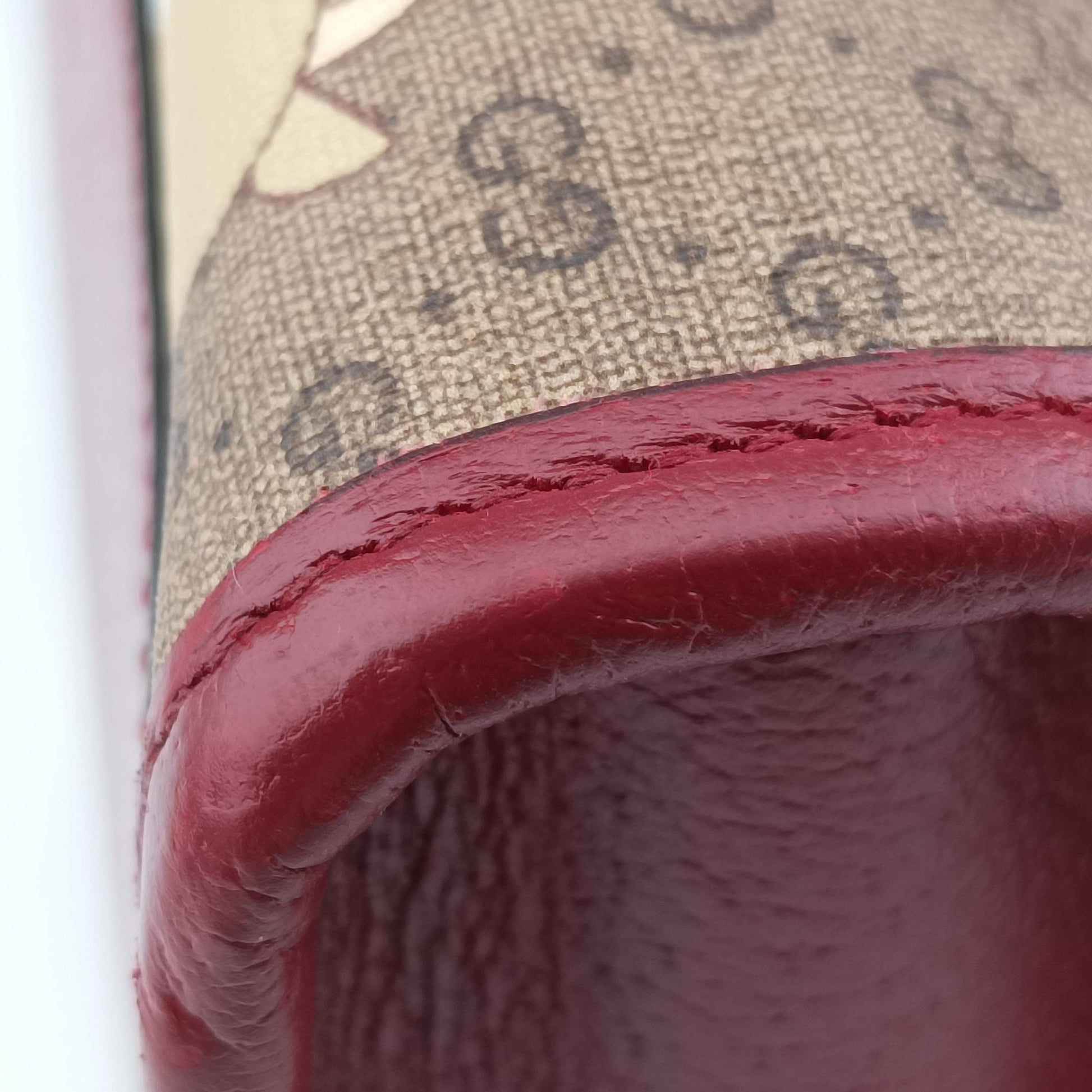 Doraemon Gucci Lunar New Year Beige Monogram × Cherry Red GG Supreme Canvas × Calfskin Leather 653952 C033863984ドラえもんグッチ ウシ年限定 ベージュ×レッド×マルチカラー GGスプリーム × レザー 653952 C033863984