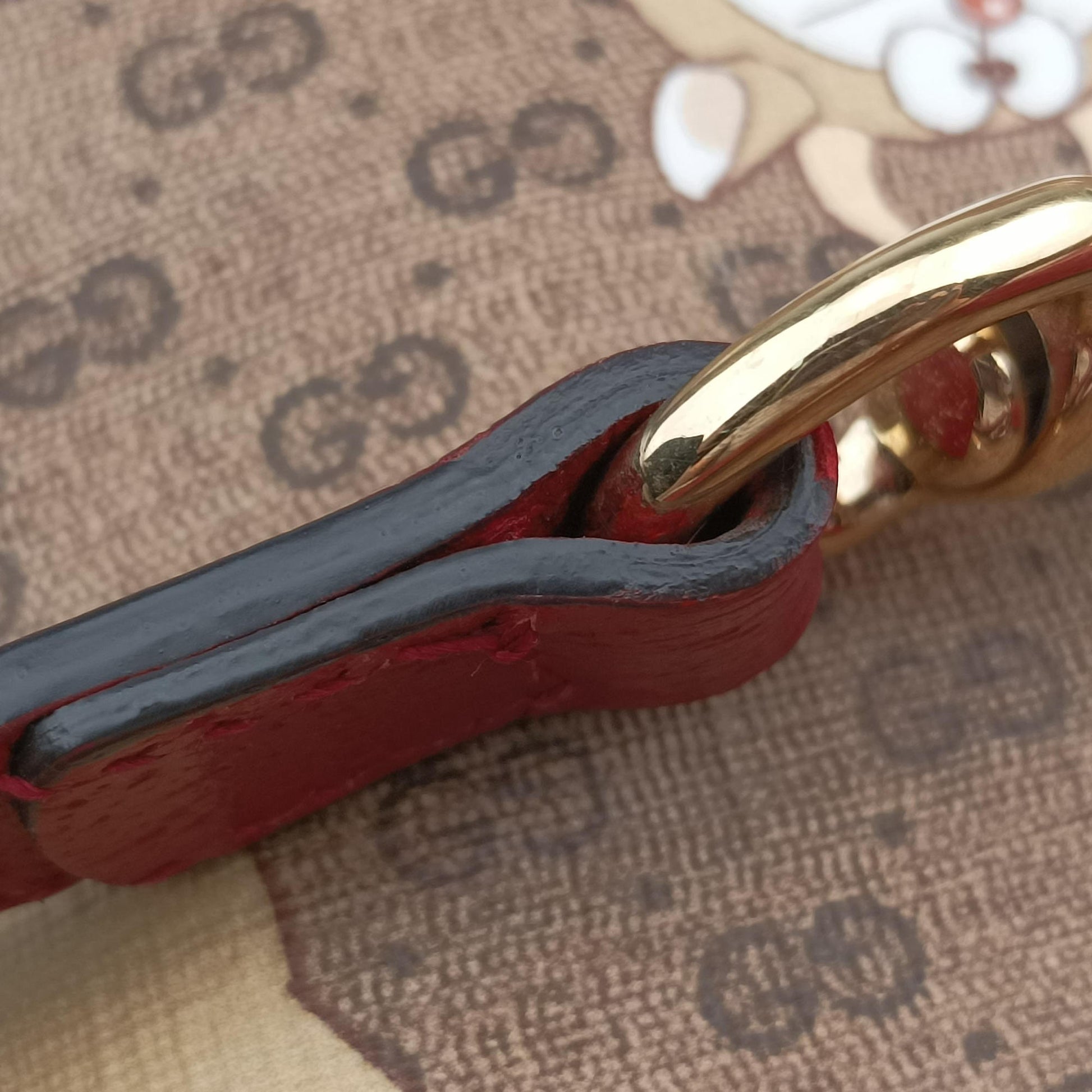 Doraemon Gucci Lunar New Year Beige Monogram × Cherry Red GG Supreme Canvas × Calfskin Leather 653952 C033863984ドラえもんグッチ ウシ年限定 ベージュ×レッド×マルチカラー GGスプリーム × レザー 653952 C033863984