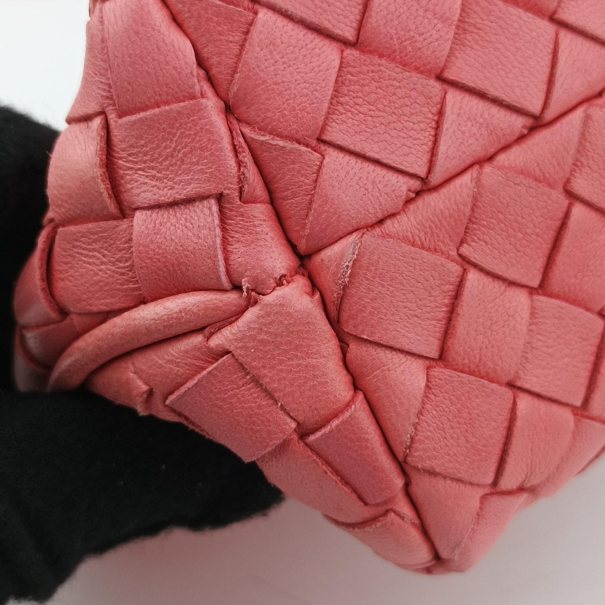 Intrecciato Pink lambskin 120773 V0016 1166イントレチャート ピンク ラムスキン 120773 V0016 1166