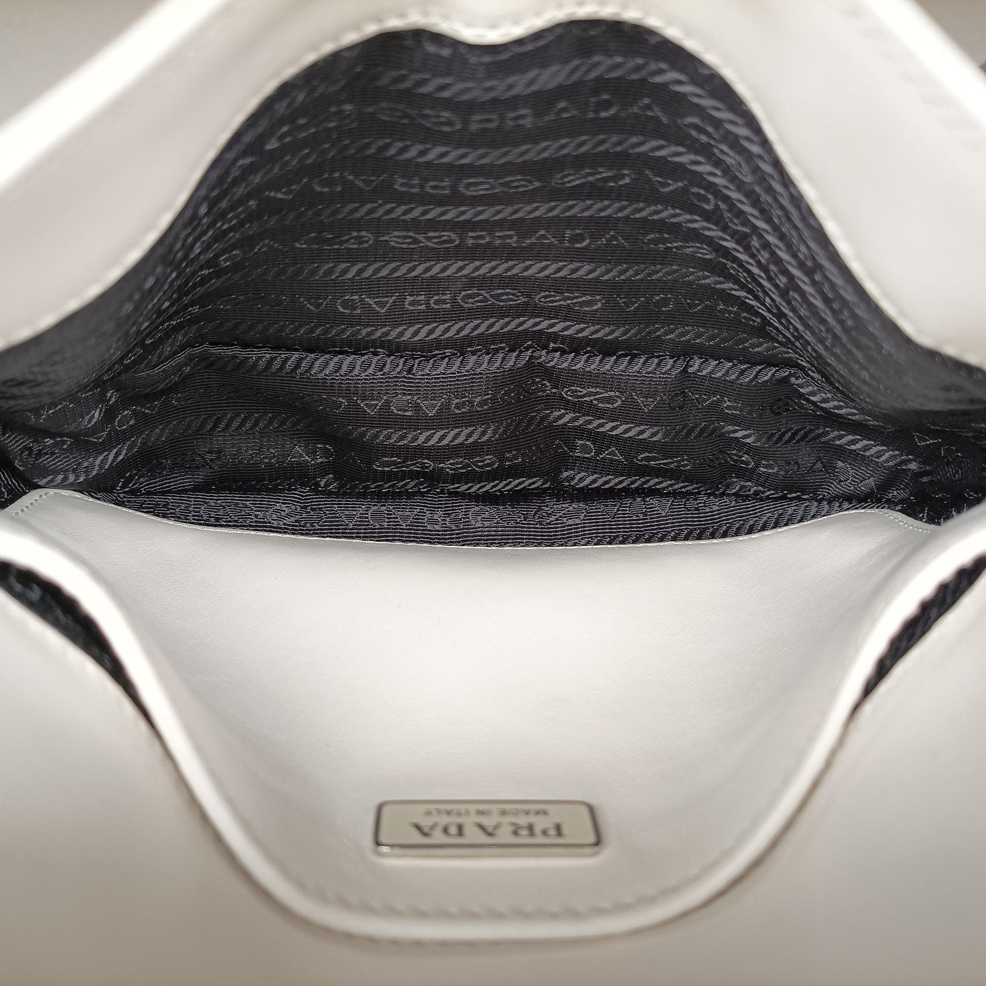 Cleo Flap White Leather 7/Dクレオフラップ ホワイト レザー 7/D