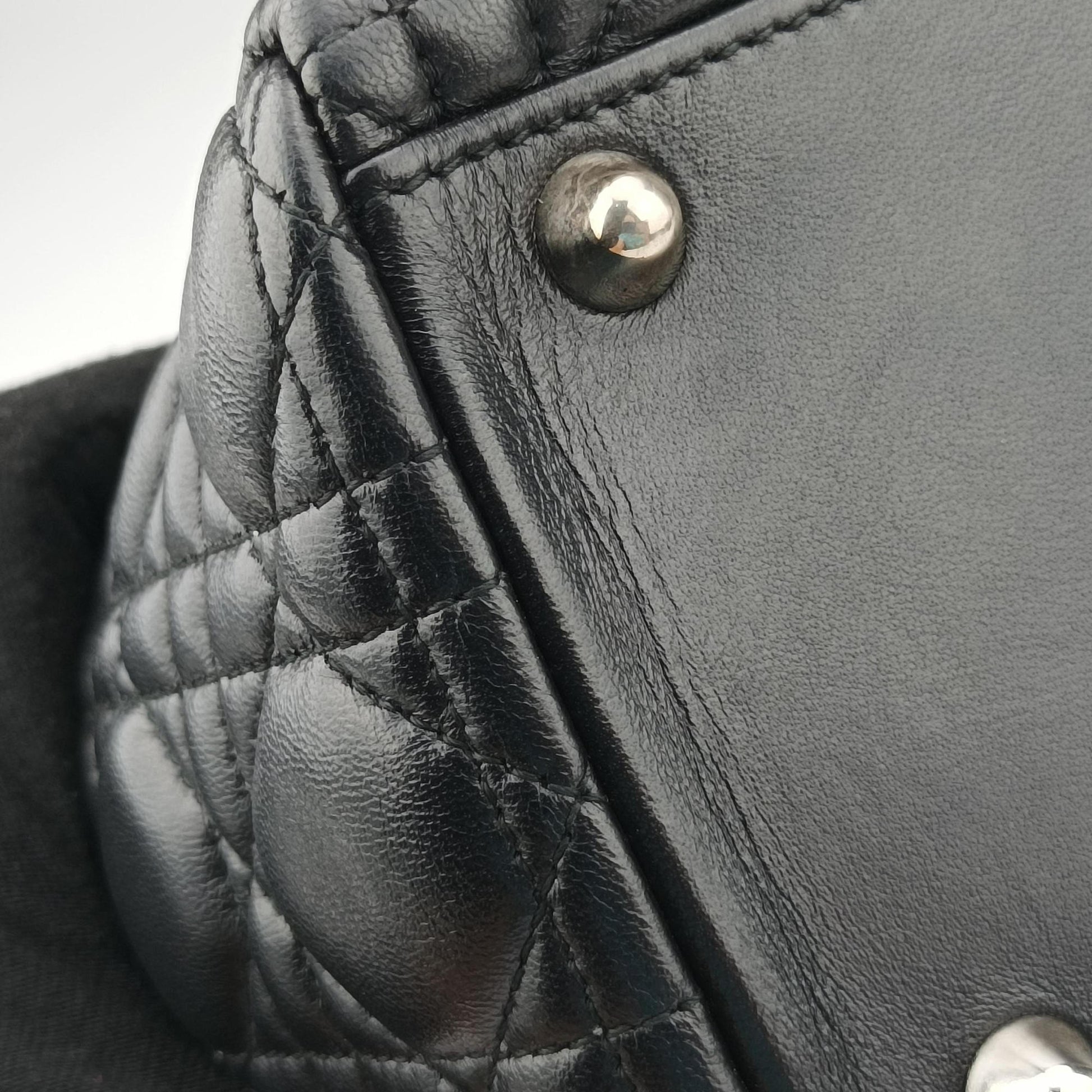 Lady Dior Black lambskin 08-MA-0132レディディオール ブラック ラムスキン 08-MA-0132