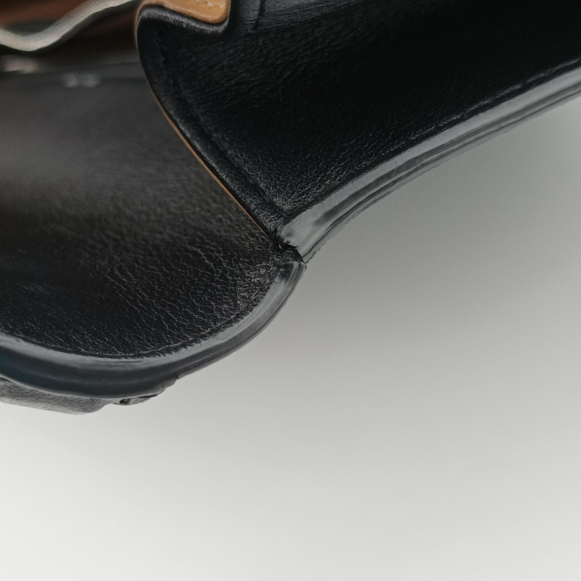 Tampete Black Leather GO4Dタンペート ブラック レザー GO4D