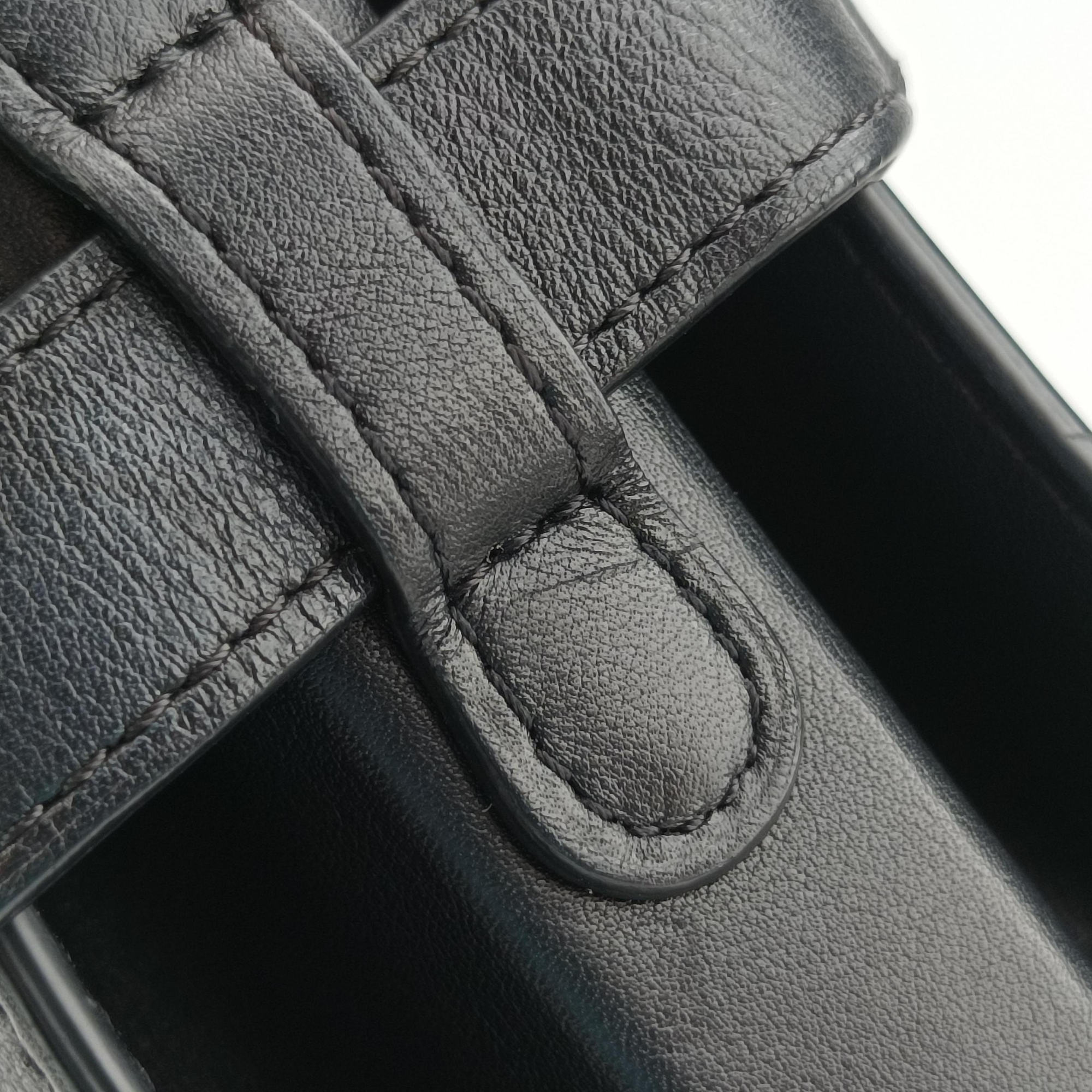 Tampete Black Leather GO4Dタンペート ブラック レザー GO4D