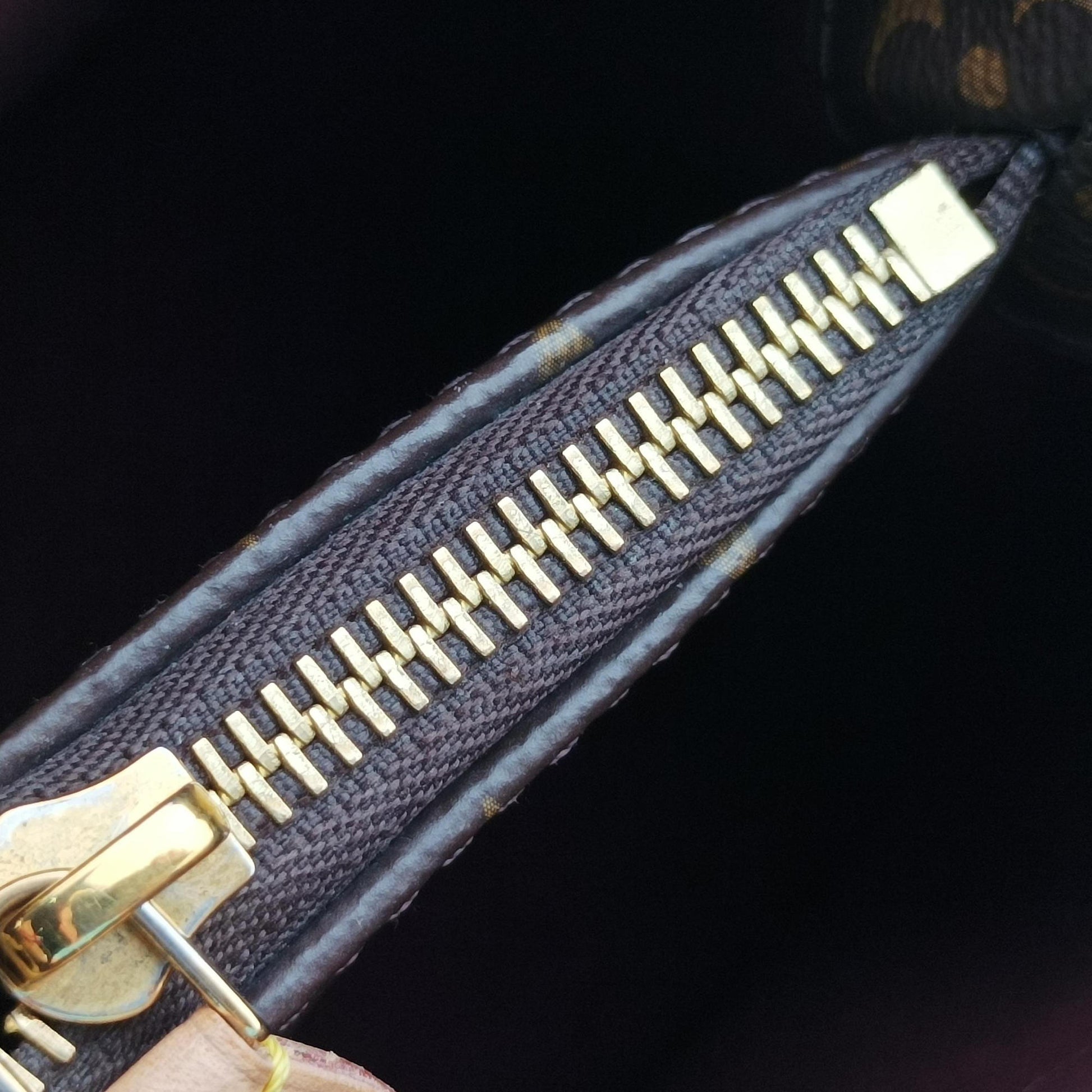 MONTAIGNE MM Brown Monogram Canvas M41056 IC ChipモンテーニュMM モノグラム/ブラウン モノグラムキャンバス M41056 ICチップ