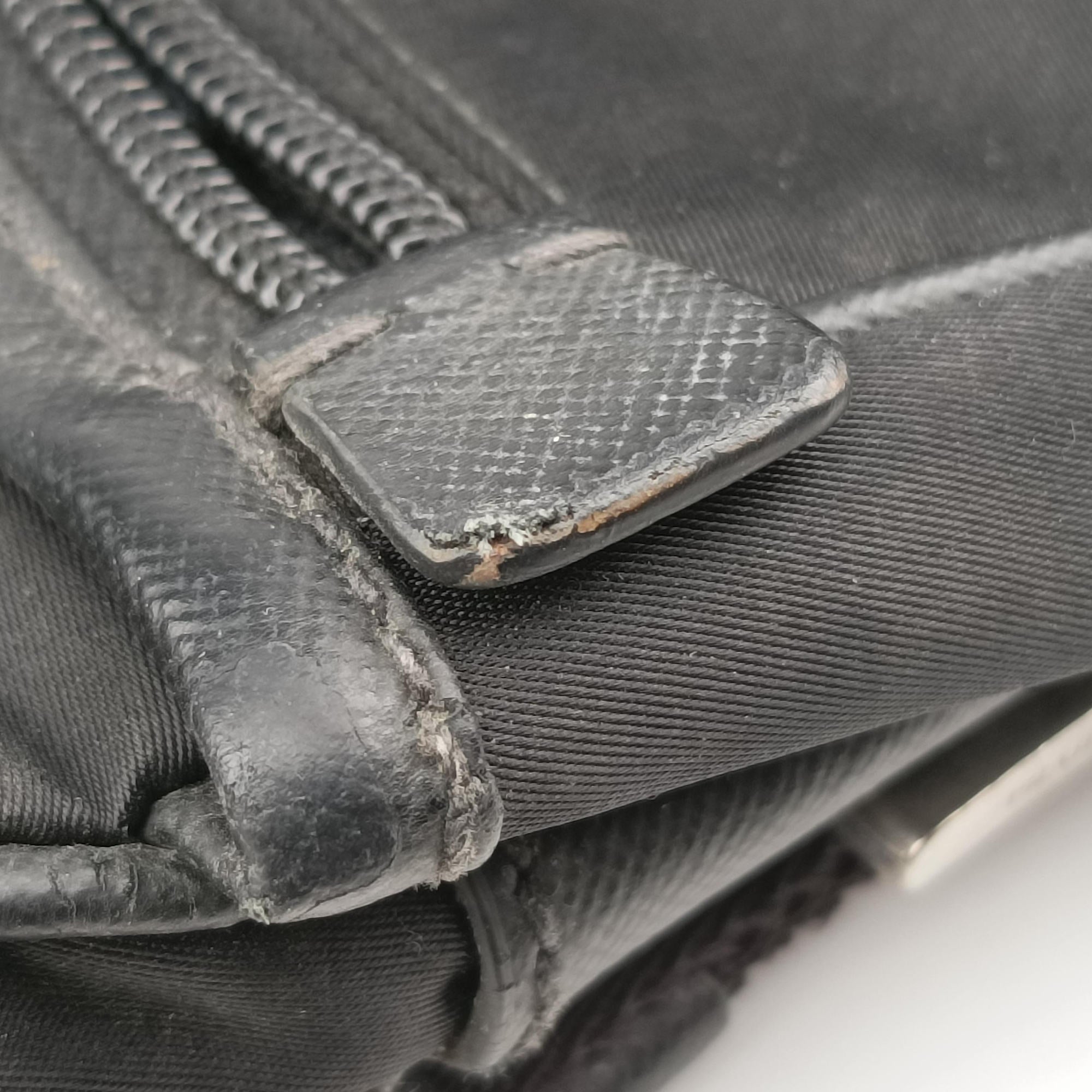 Vela Messenger Bag Black Nylon V166 204ヴェラ メッセンジャーバッグ ブラック ナイロン V166 204