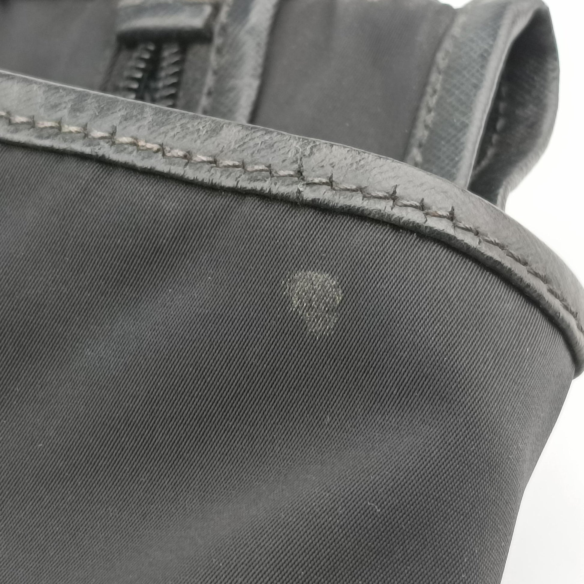 Vela Messenger Bag Black Nylon V166 204ヴェラ メッセンジャーバッグ ブラック ナイロン V166 204