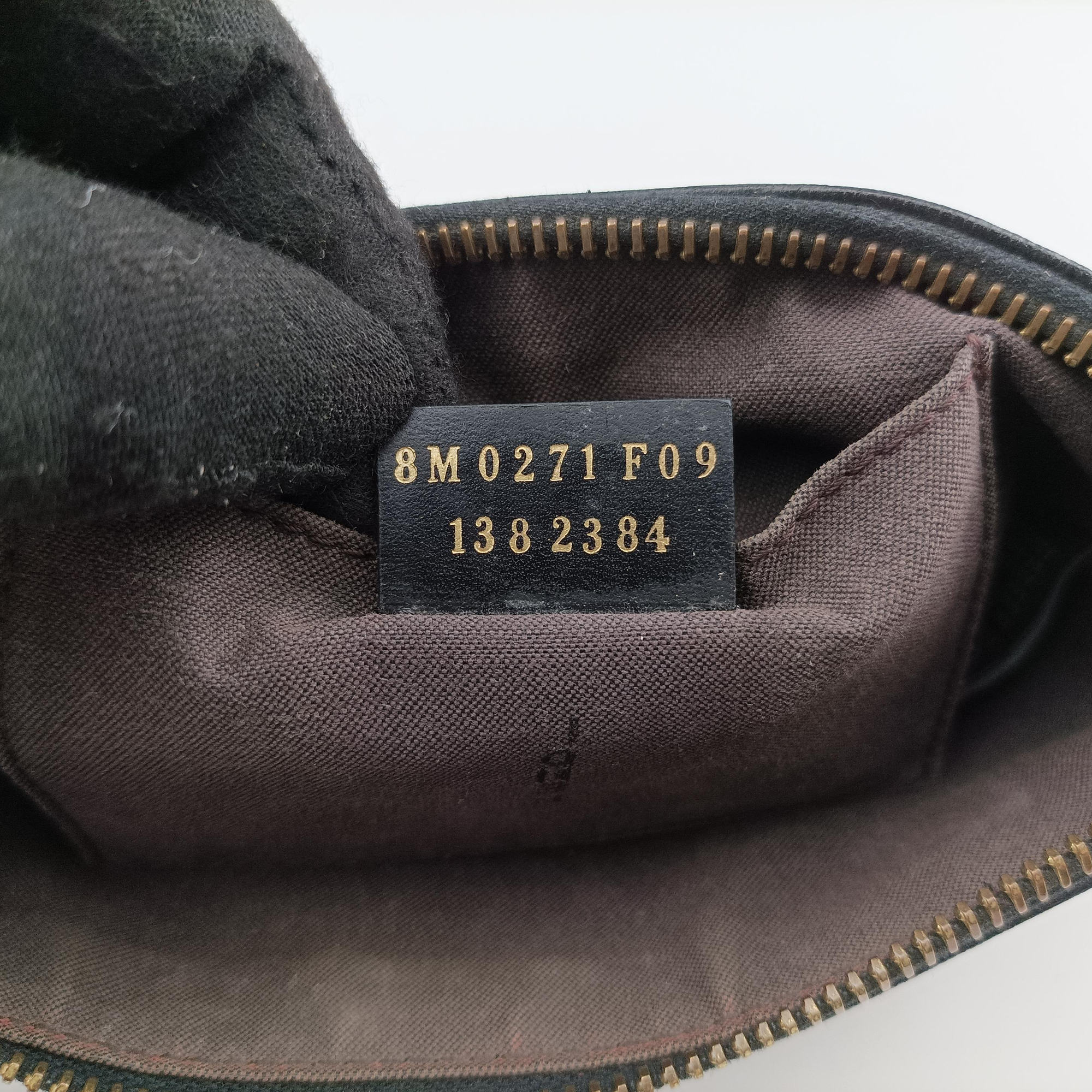 accessory pouch Black Leather 8M0271 8M0271 F09 138 2384アクセサリーポーチ ブラック レザー 8M0271 8M0271 F09 138 2384