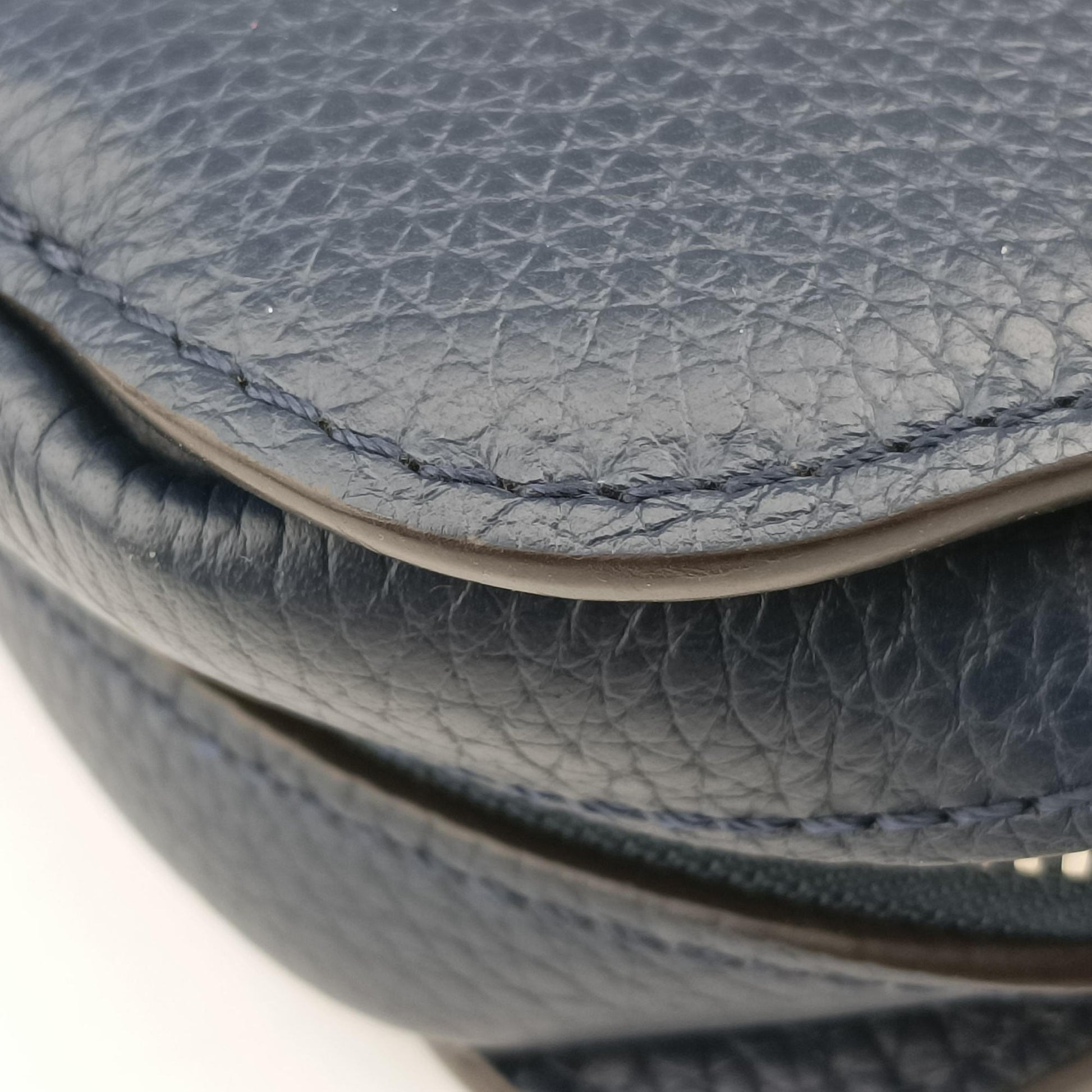 Taurillon Armand Briefcase Navy Leather M54380 UB2198トリヨン アルマンド ブリーフケース ネイビー レザー M54380 UB2198